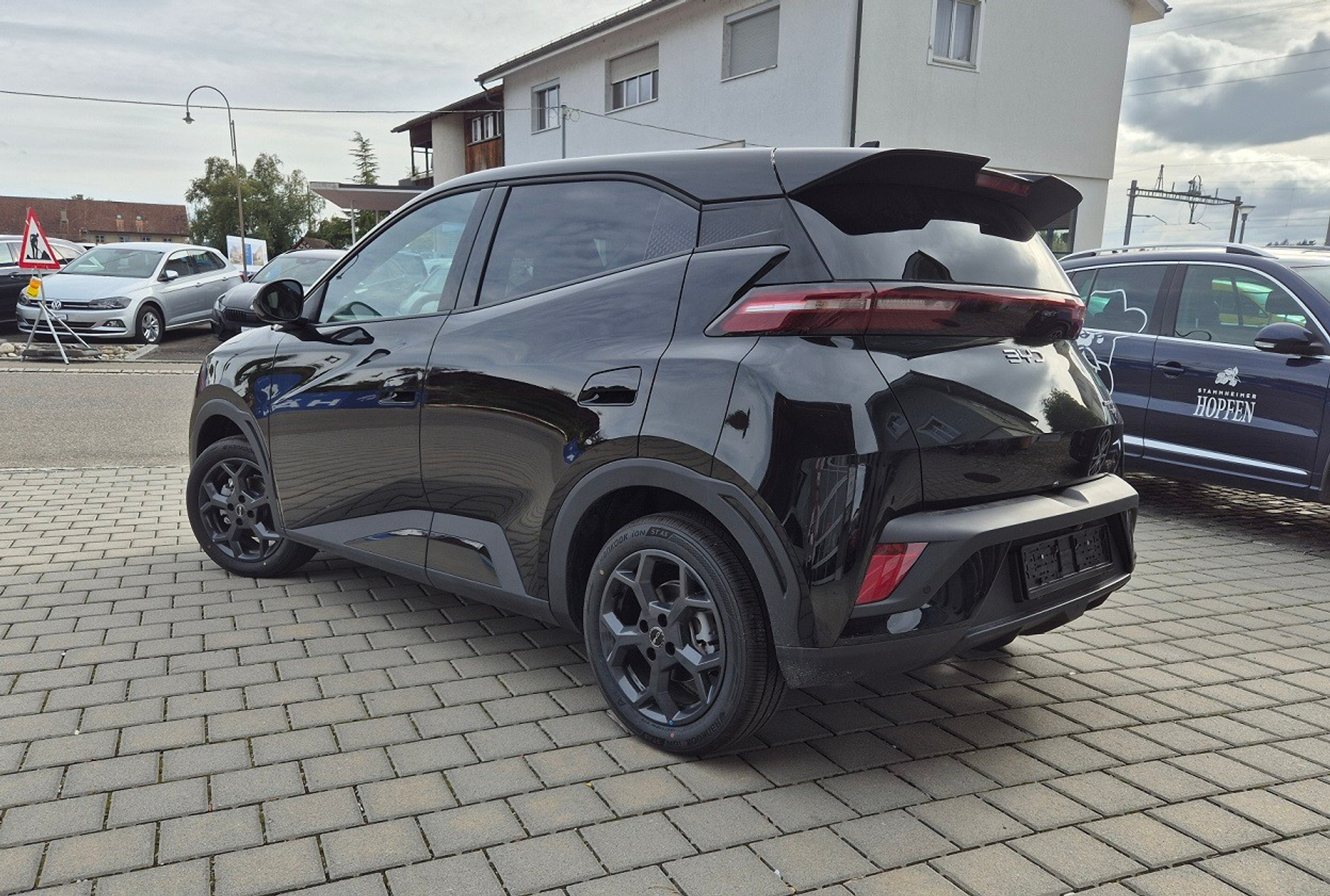 listing desktop thumbnail image 15