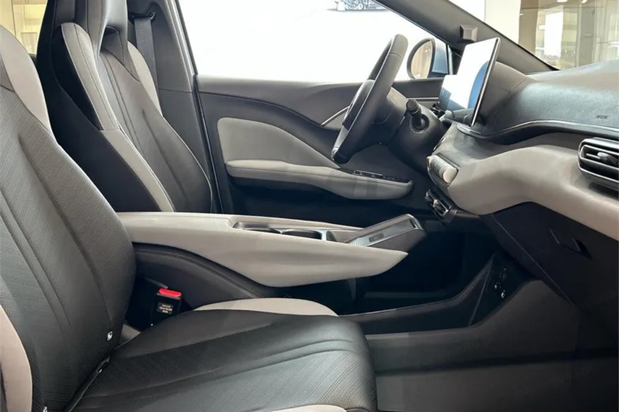 listing desktop thumbnail image 14