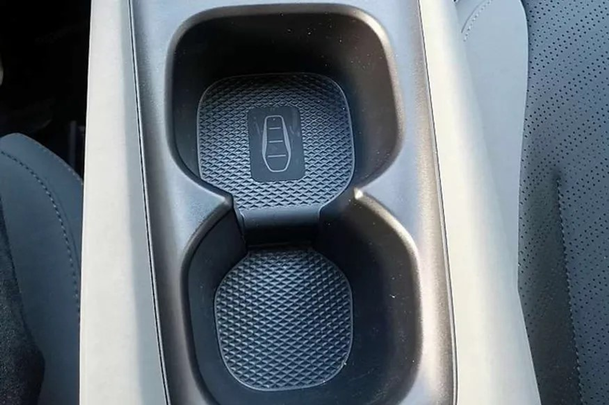 listing desktop thumbnail image 12