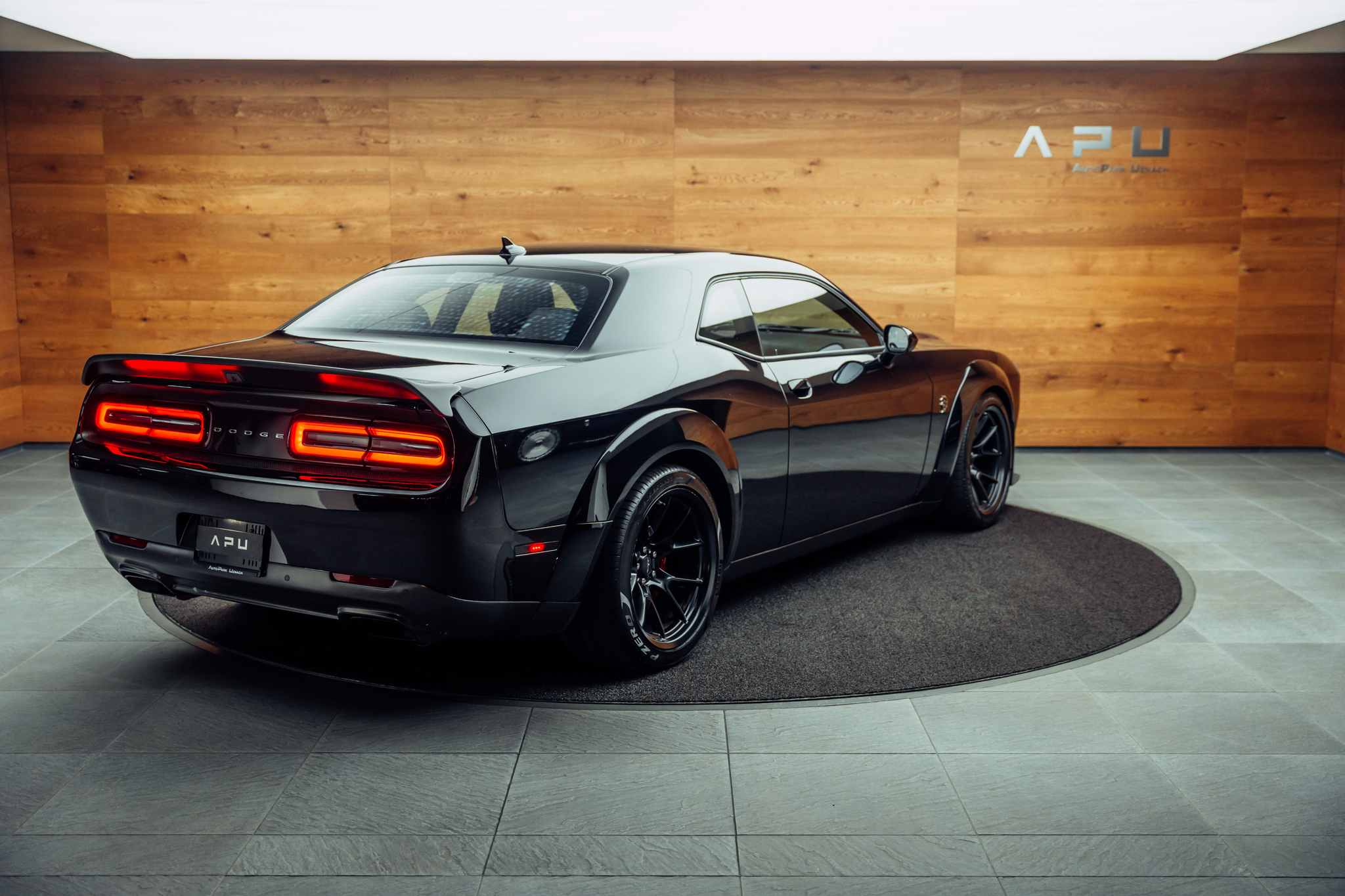 listing desktop thumbnail image 2