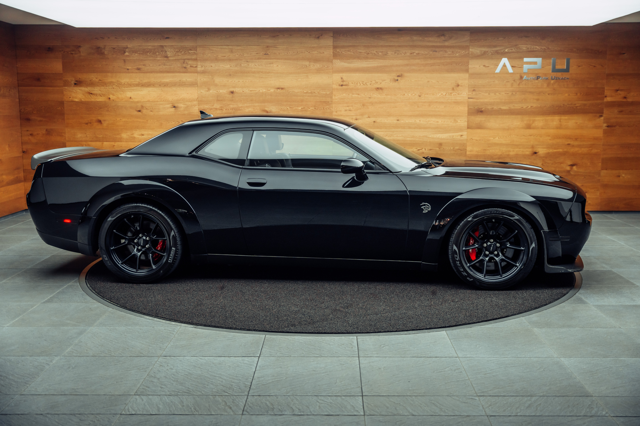 listing desktop thumbnail image 1