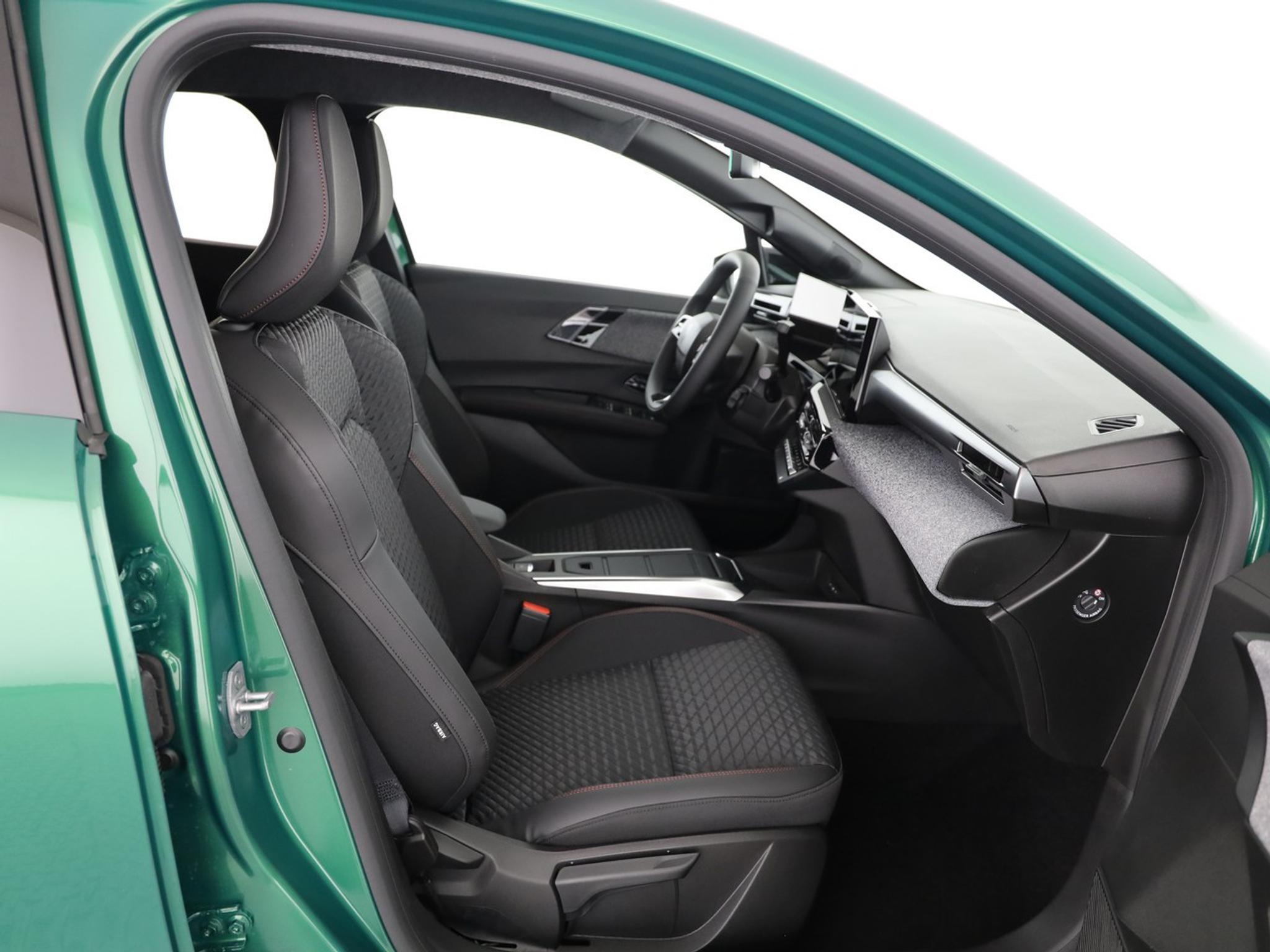 listing desktop thumbnail image 6