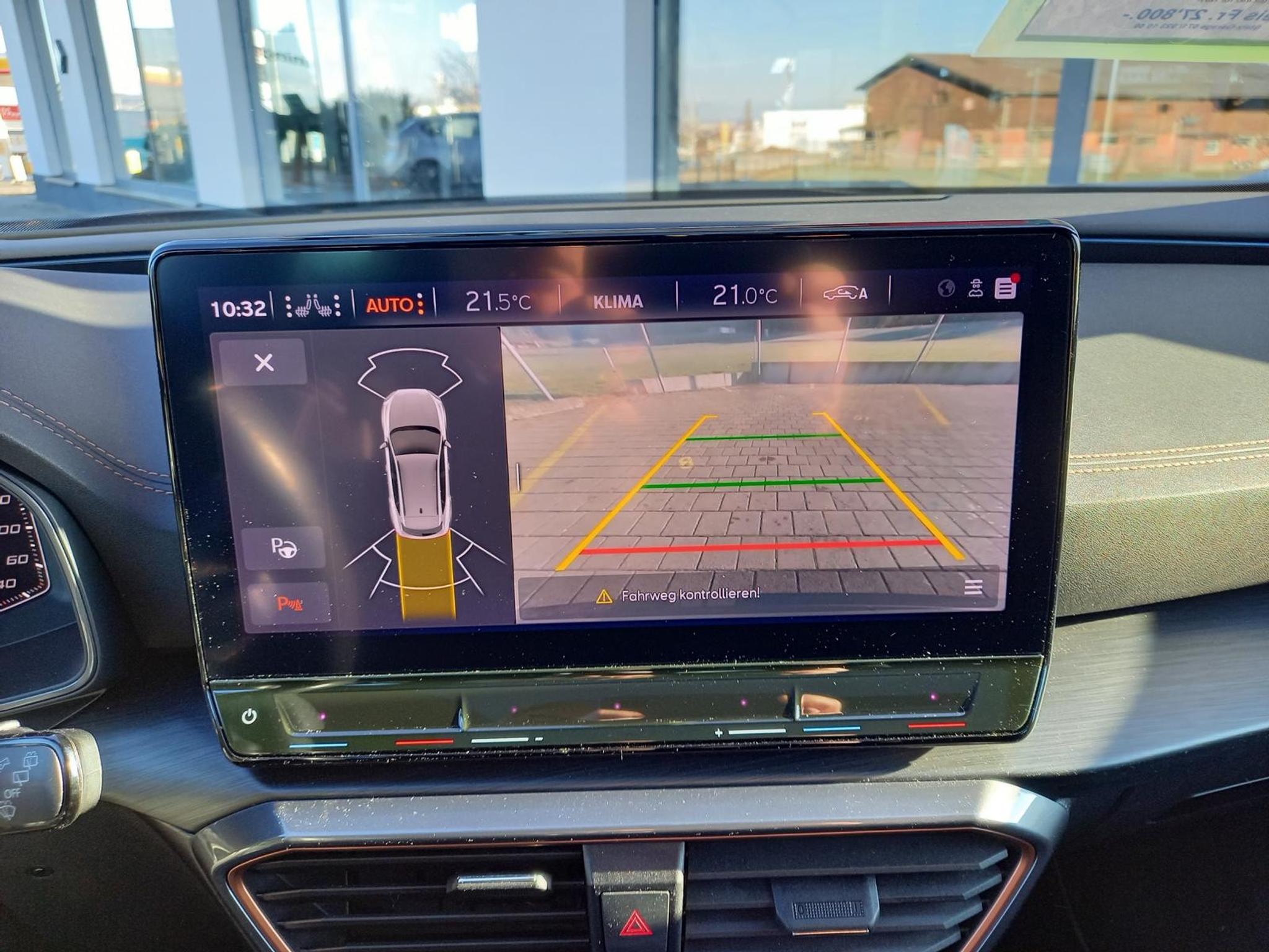 listing desktop thumbnail image 6