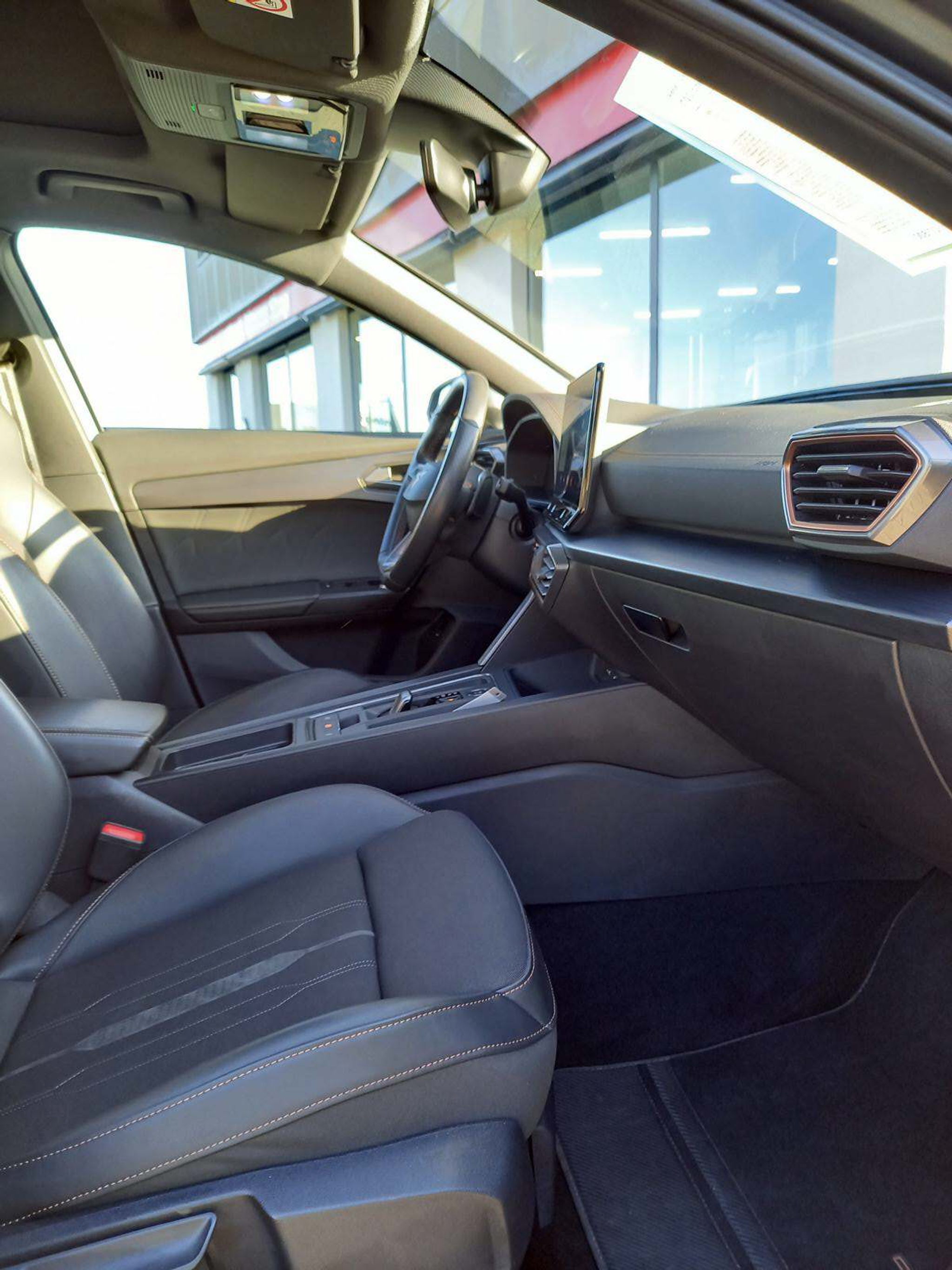 listing desktop thumbnail image 9