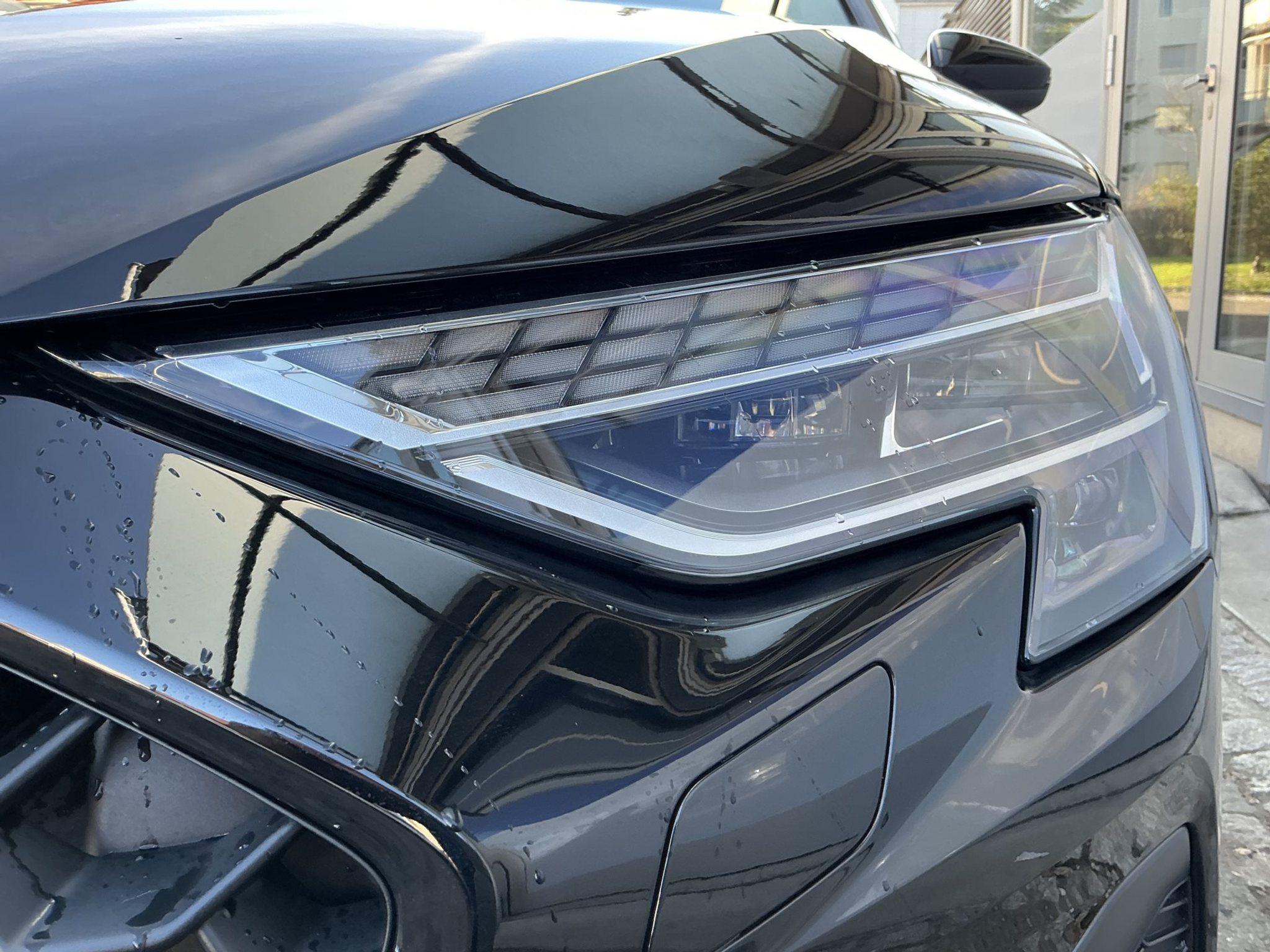 listing desktop thumbnail image 5