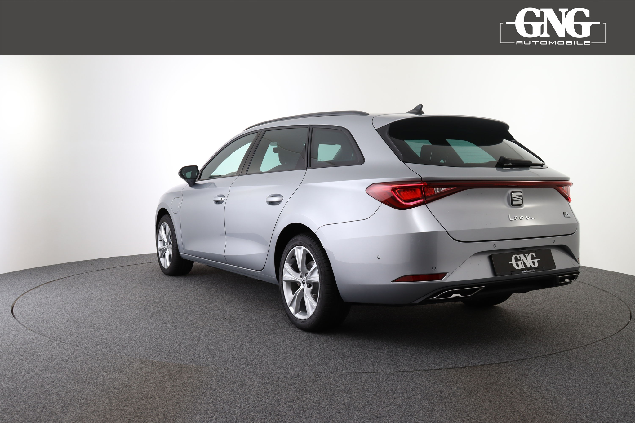 listing desktop thumbnail image 4