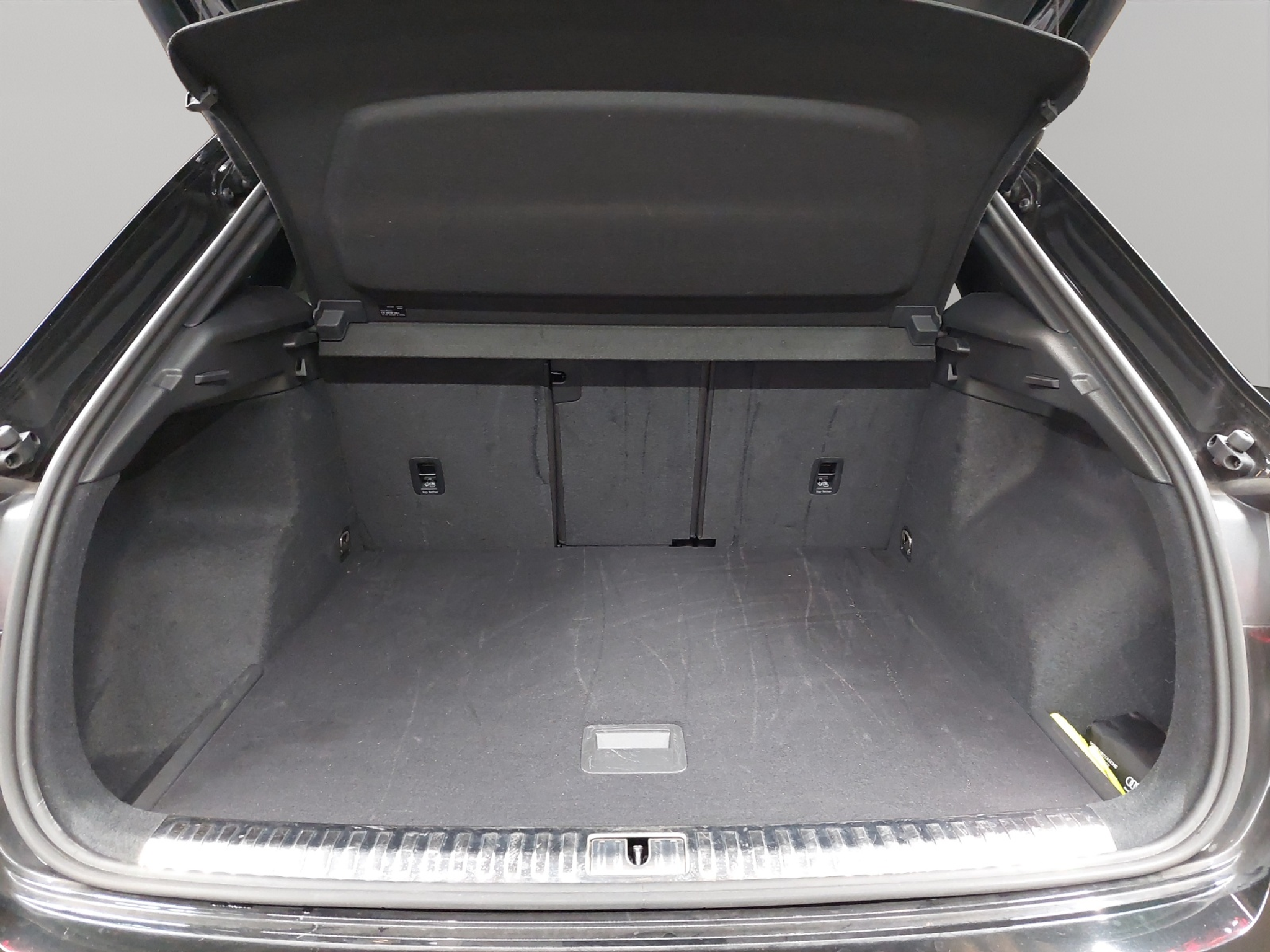 listing desktop thumbnail image 10