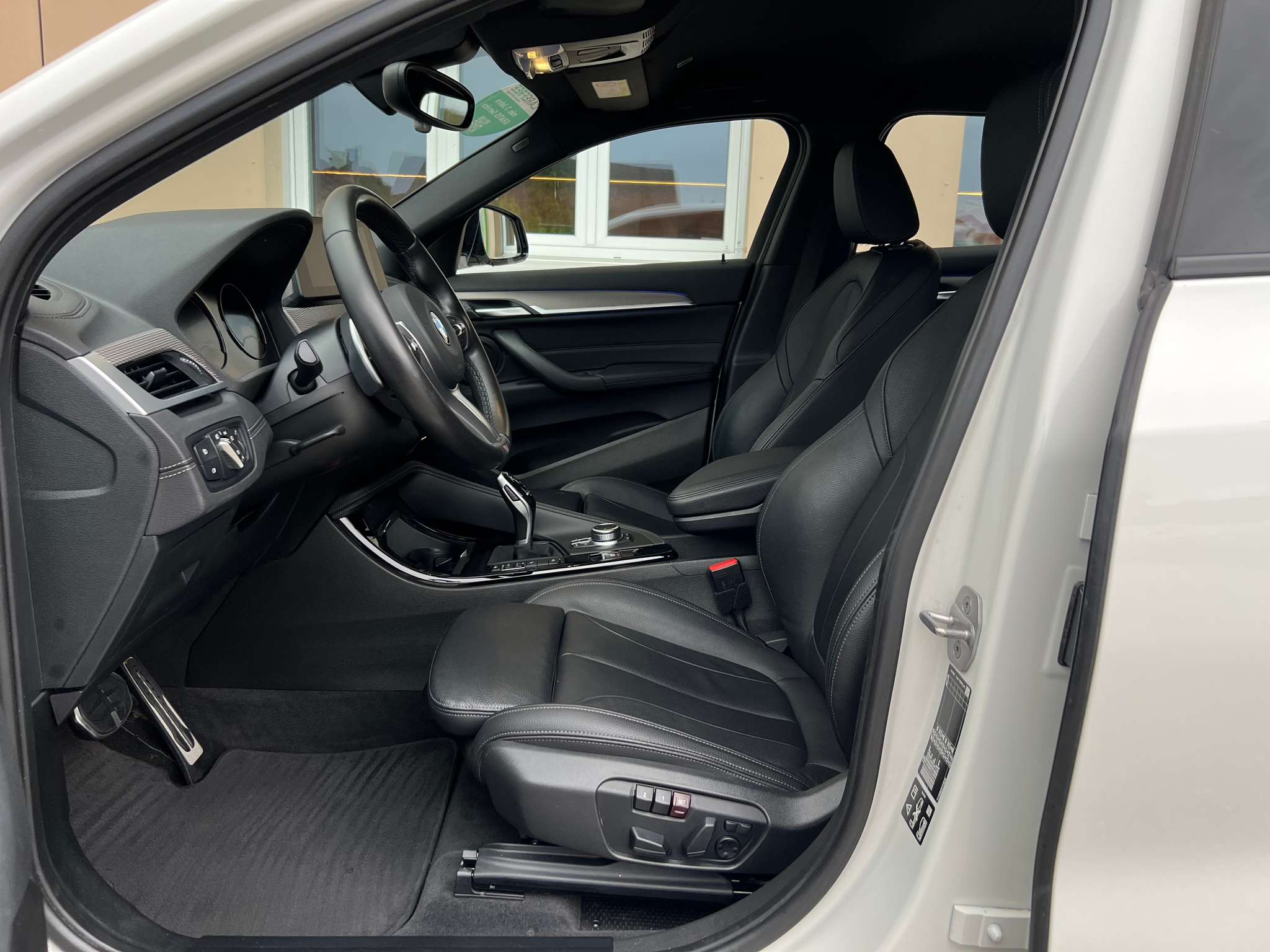 listing desktop thumbnail image 11