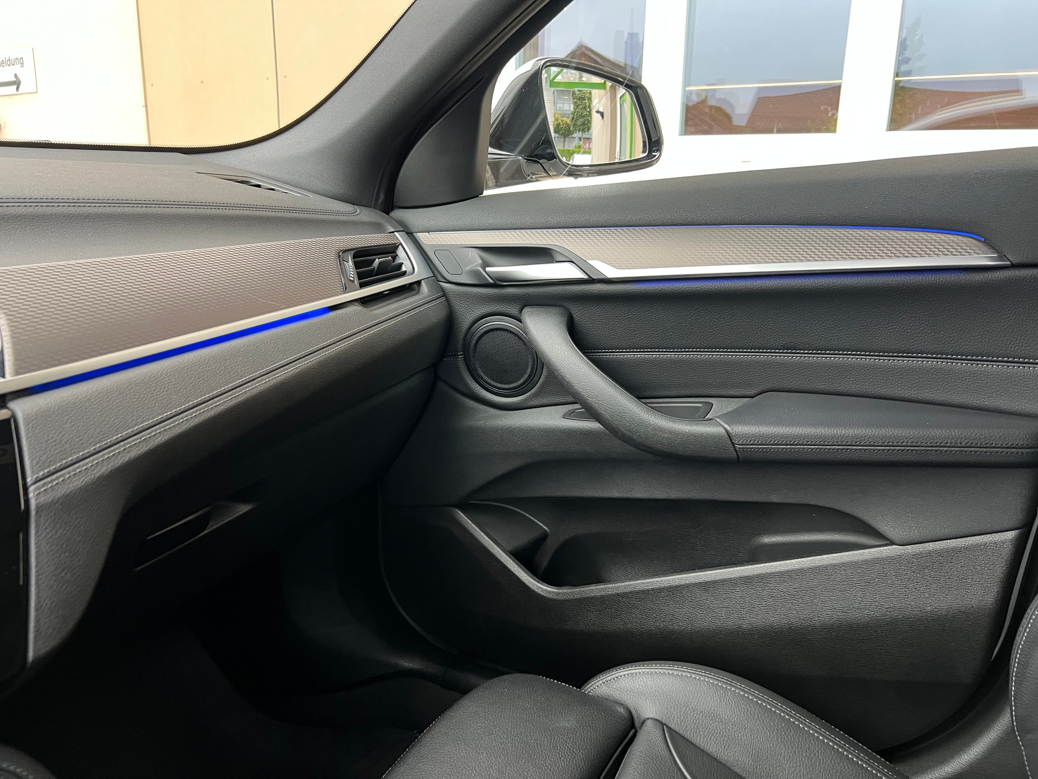 listing desktop thumbnail image 24