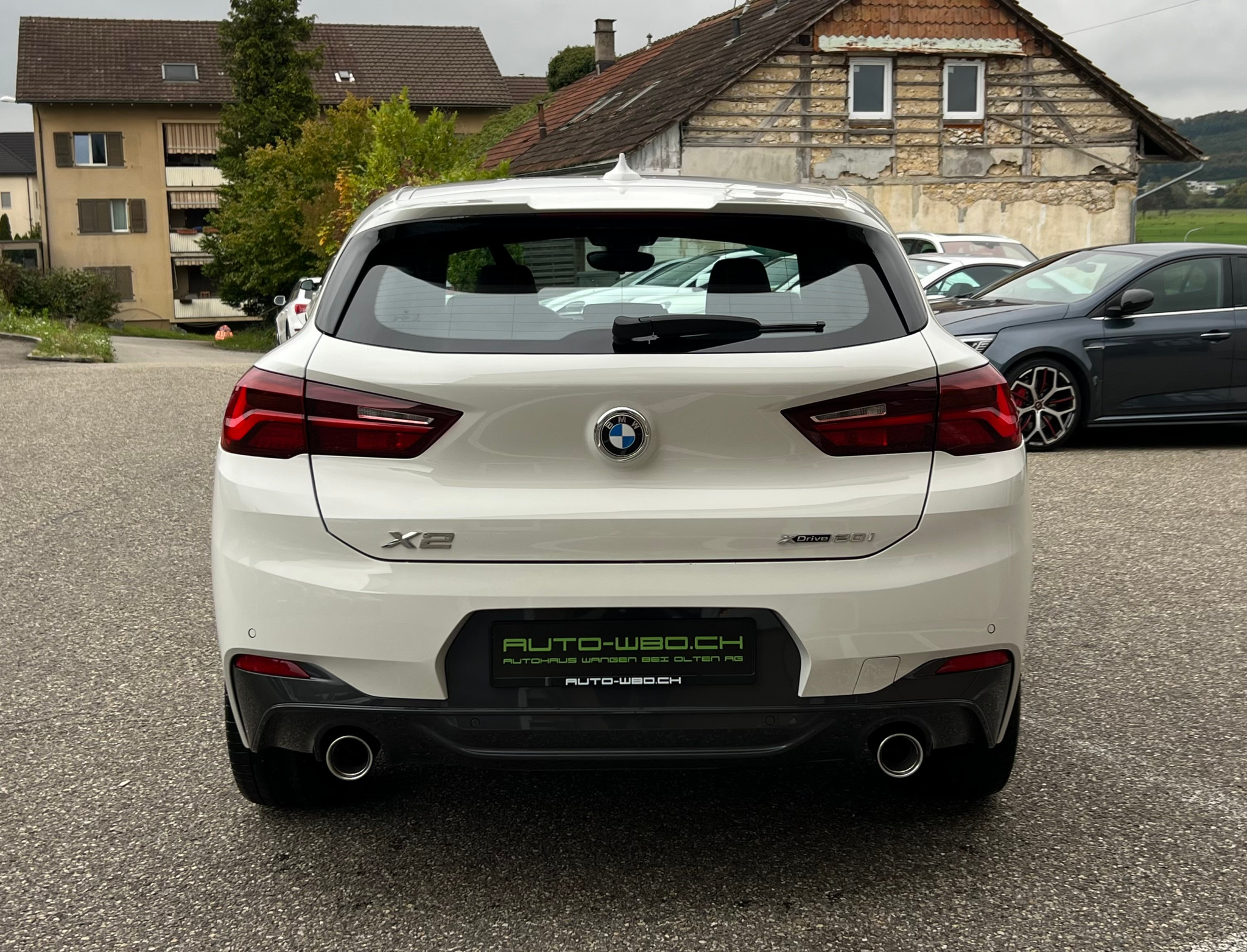 listing desktop thumbnail image 5