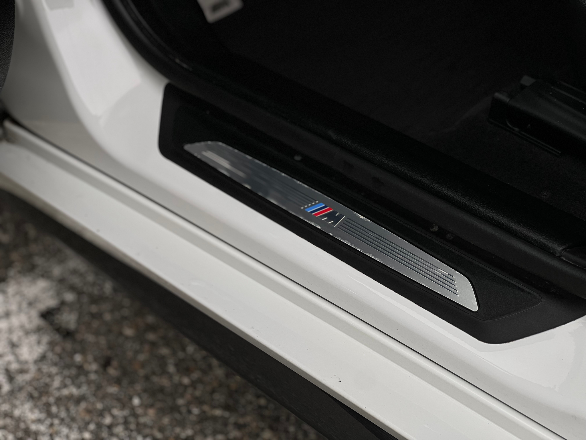 listing desktop thumbnail image 12