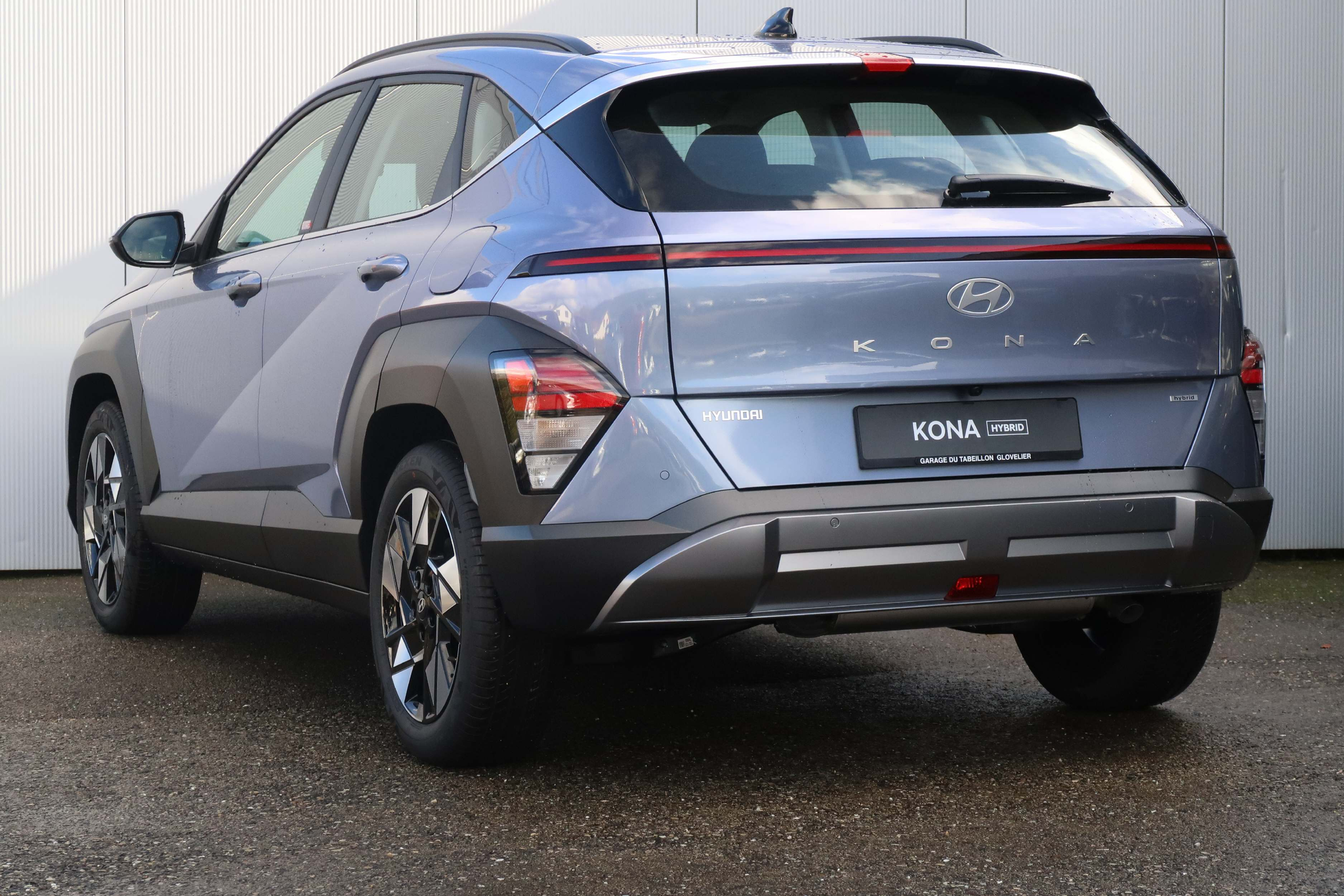 listing desktop thumbnail image 3