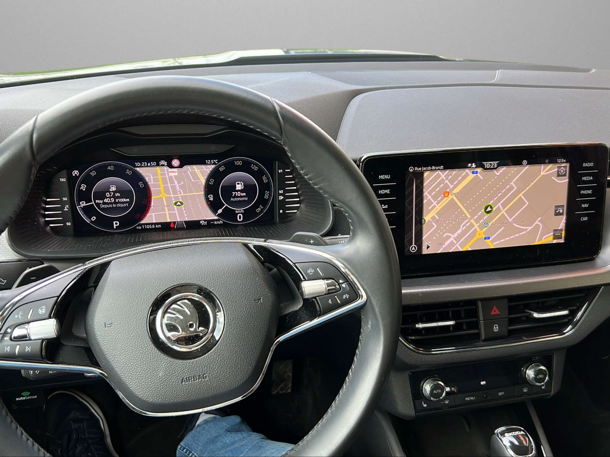 listing desktop thumbnail image 7