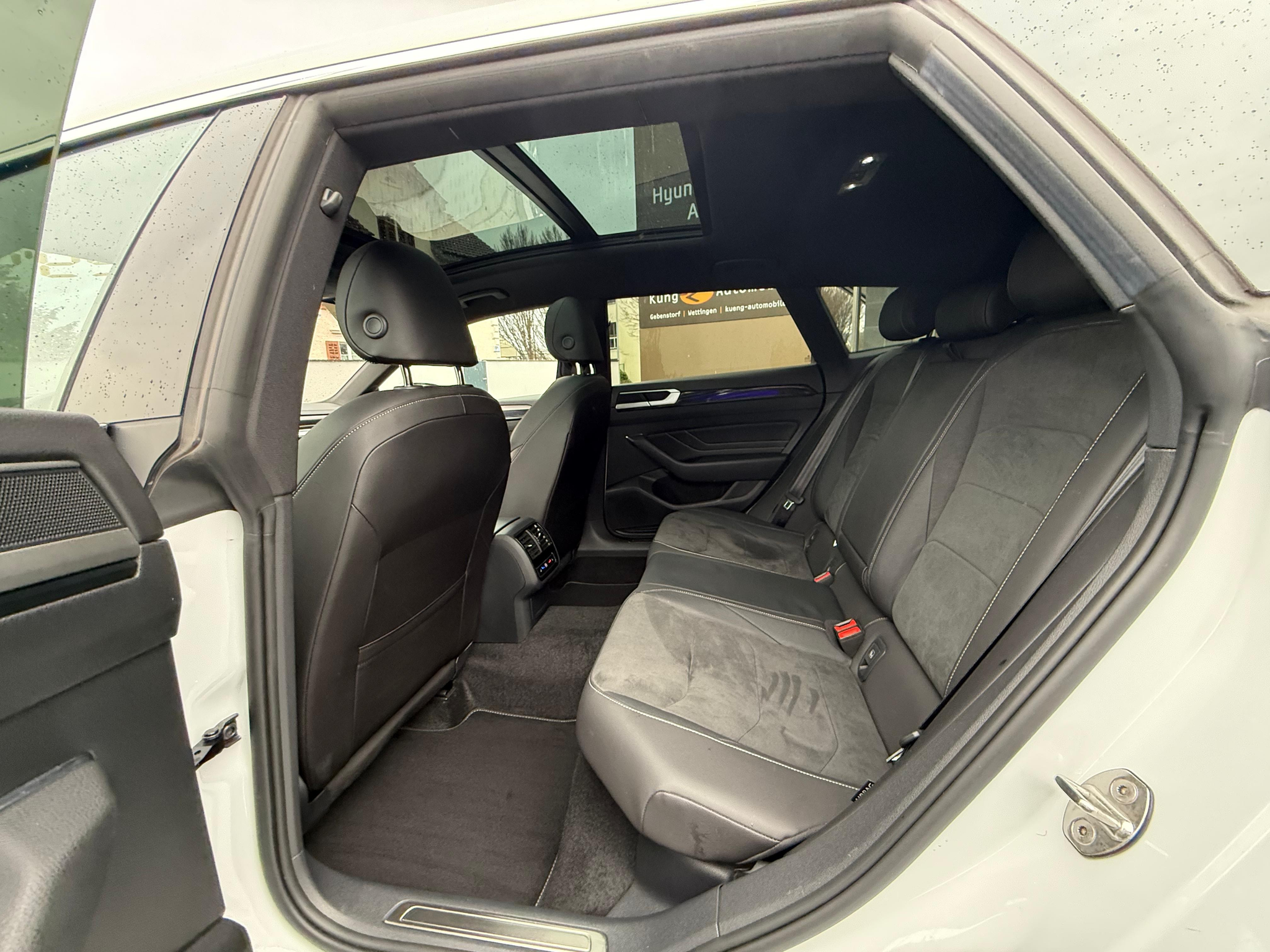 listing desktop thumbnail image 12