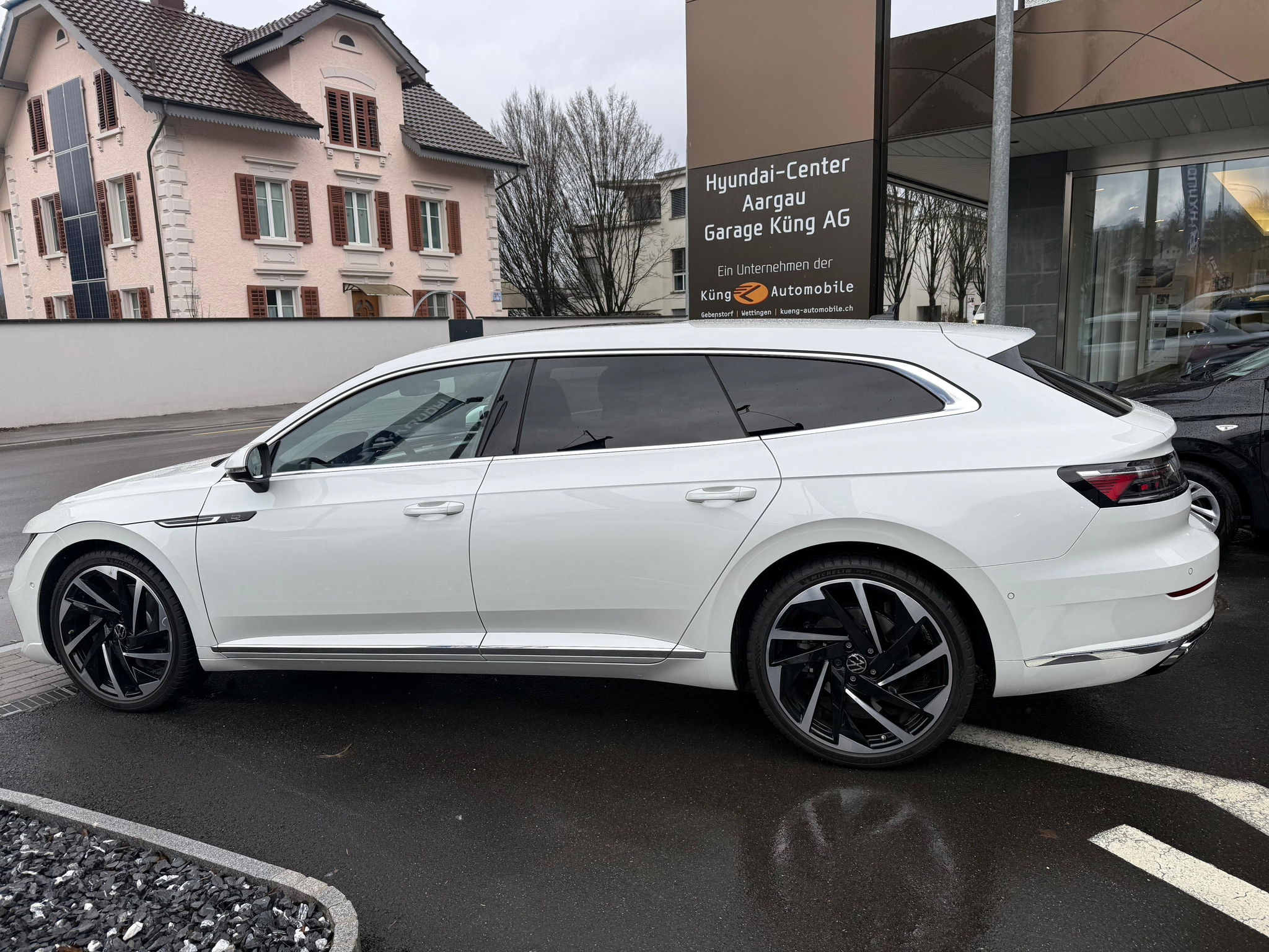 listing desktop thumbnail image 5