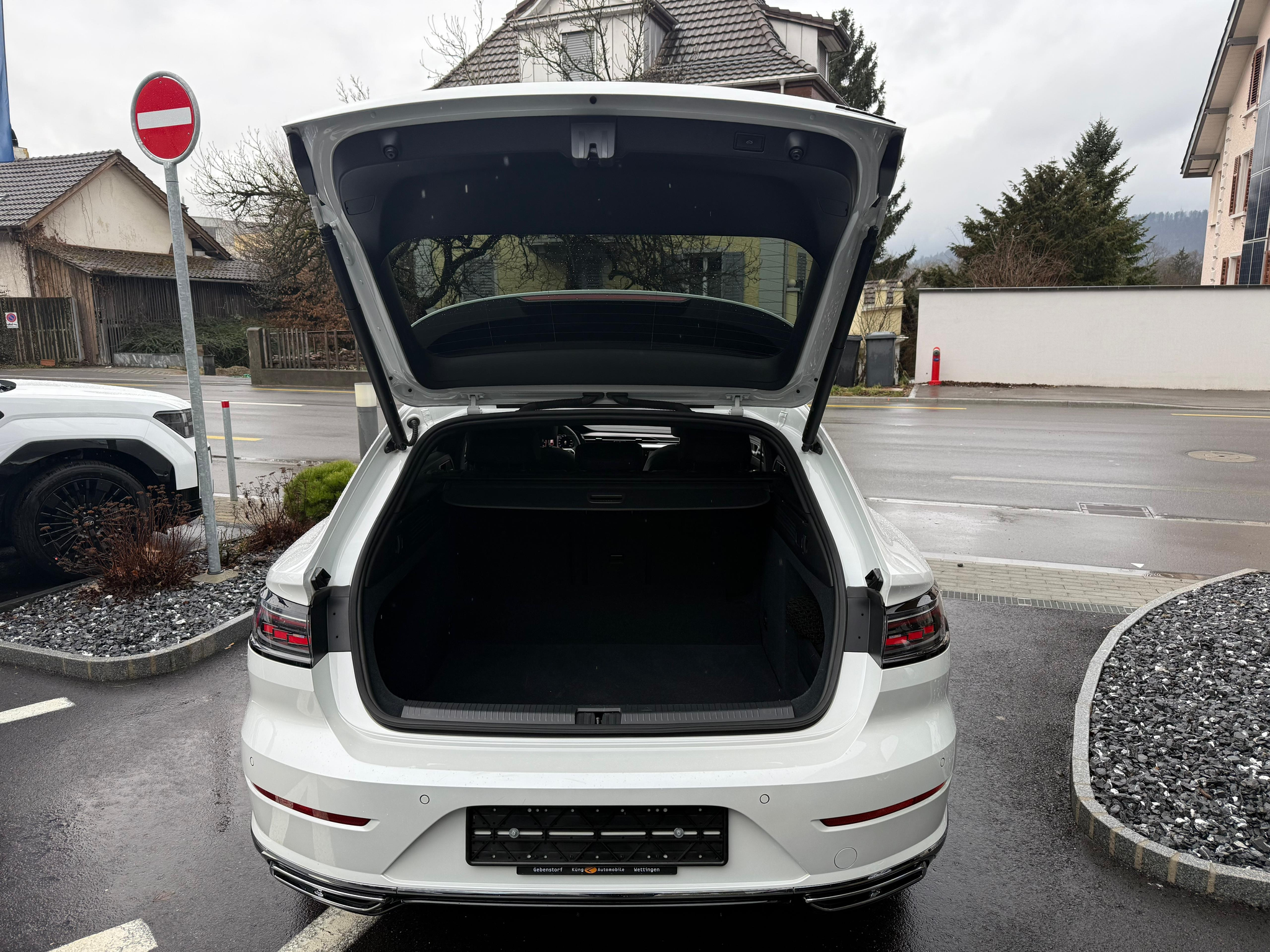 listing desktop thumbnail image 7