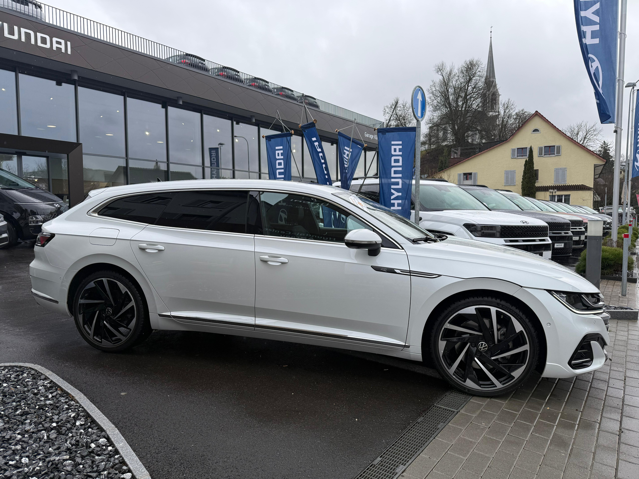 listing desktop thumbnail image 6