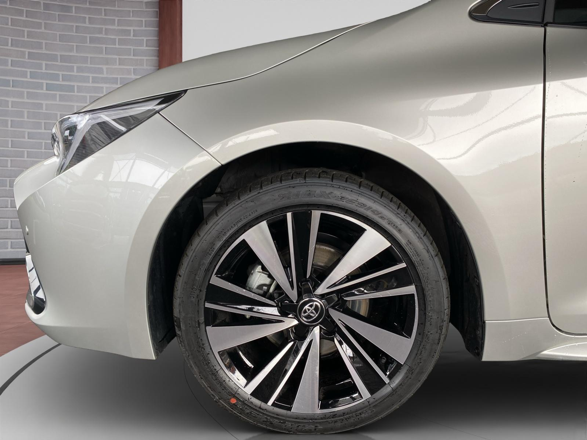 listing desktop thumbnail image 9