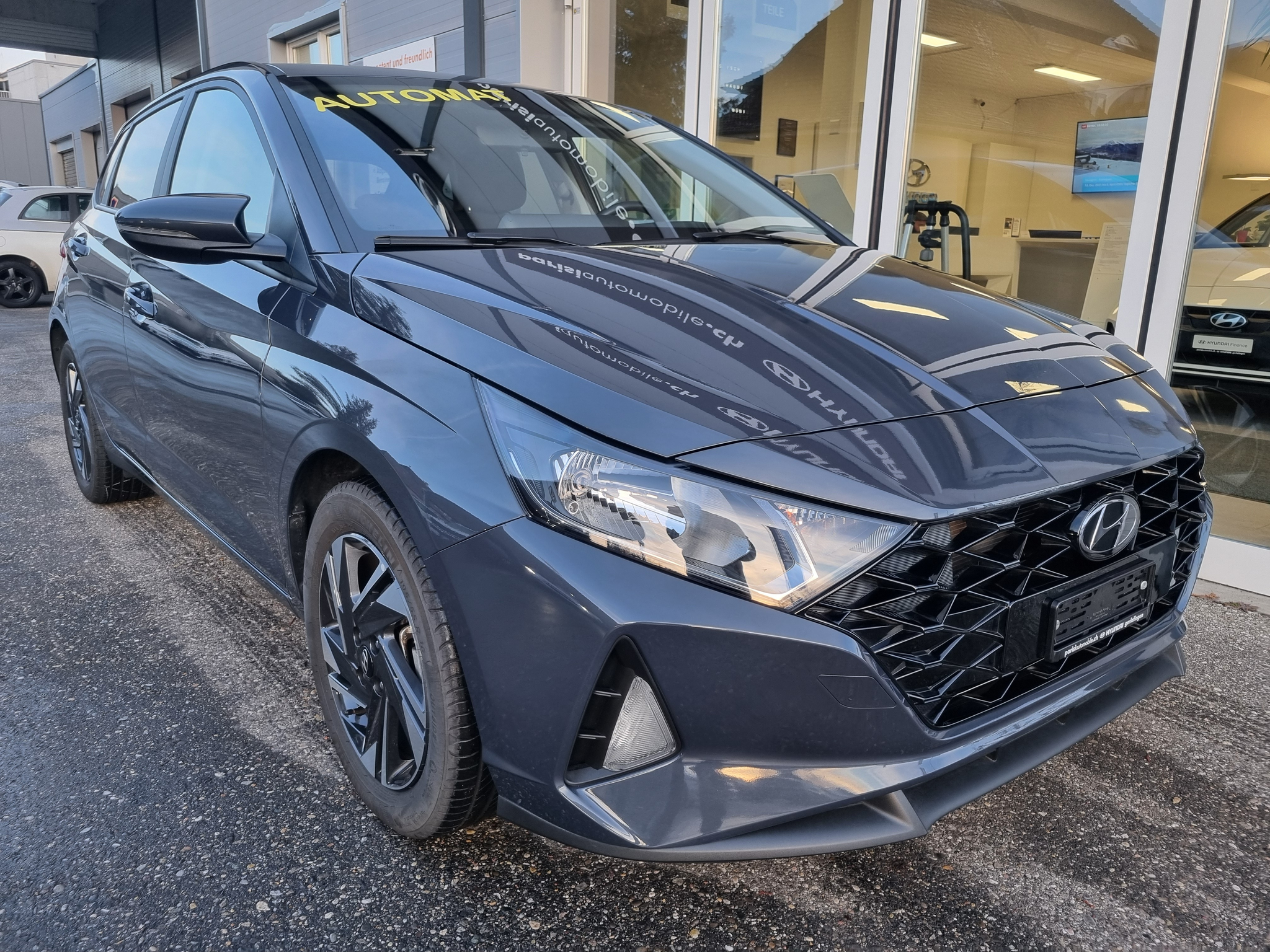 listing desktop thumbnail image 0