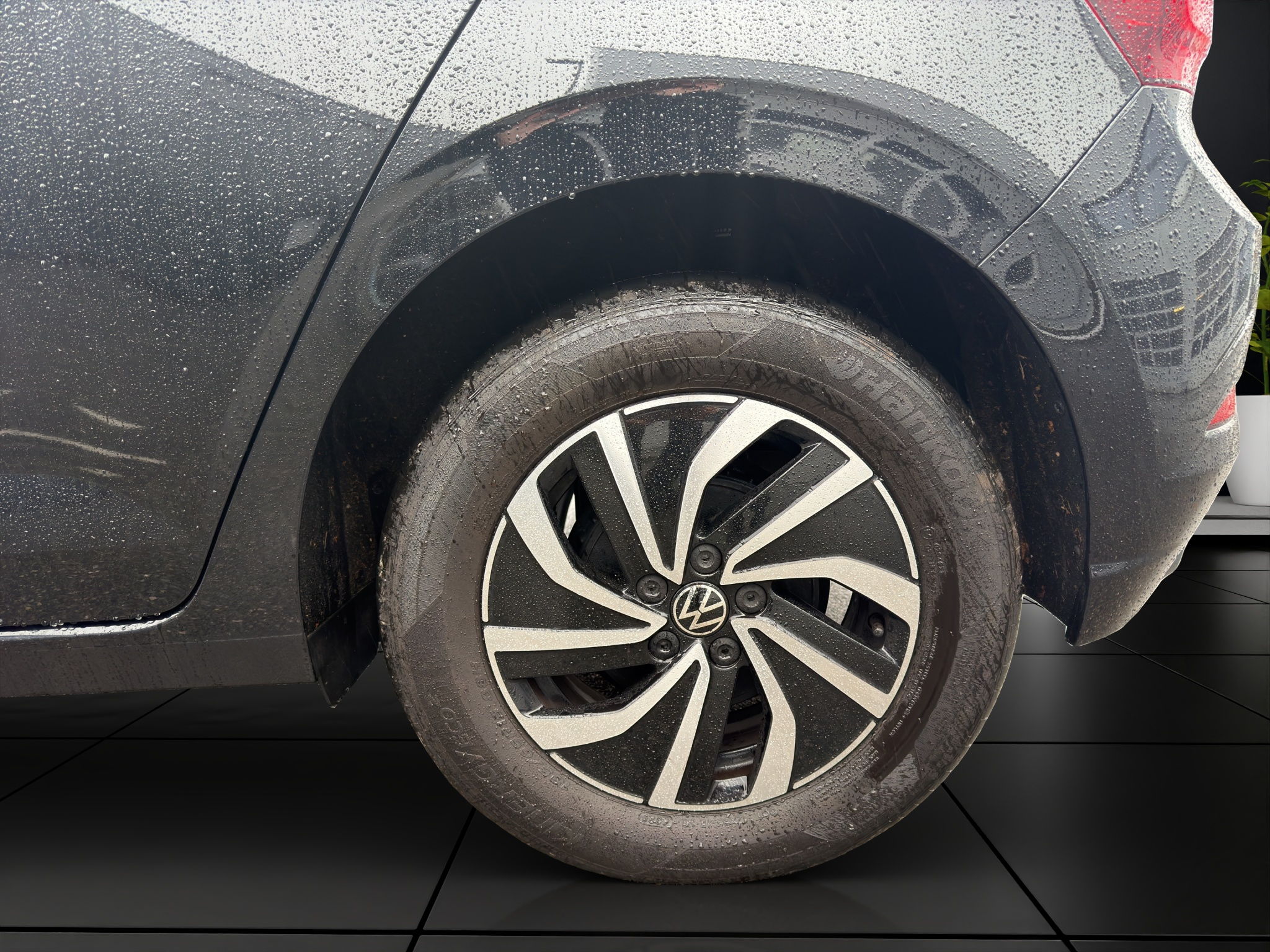 listing desktop thumbnail image 24