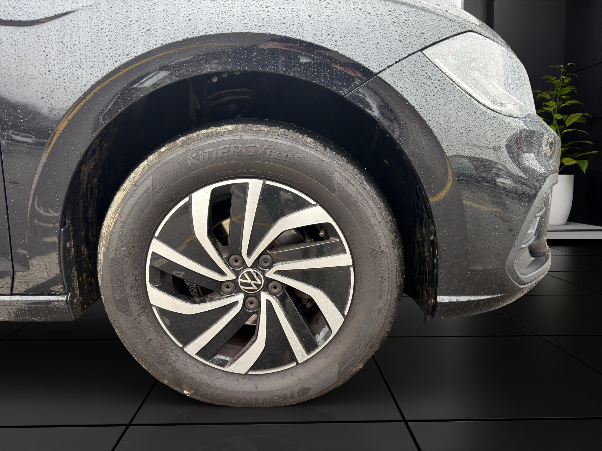 listing desktop thumbnail image 22