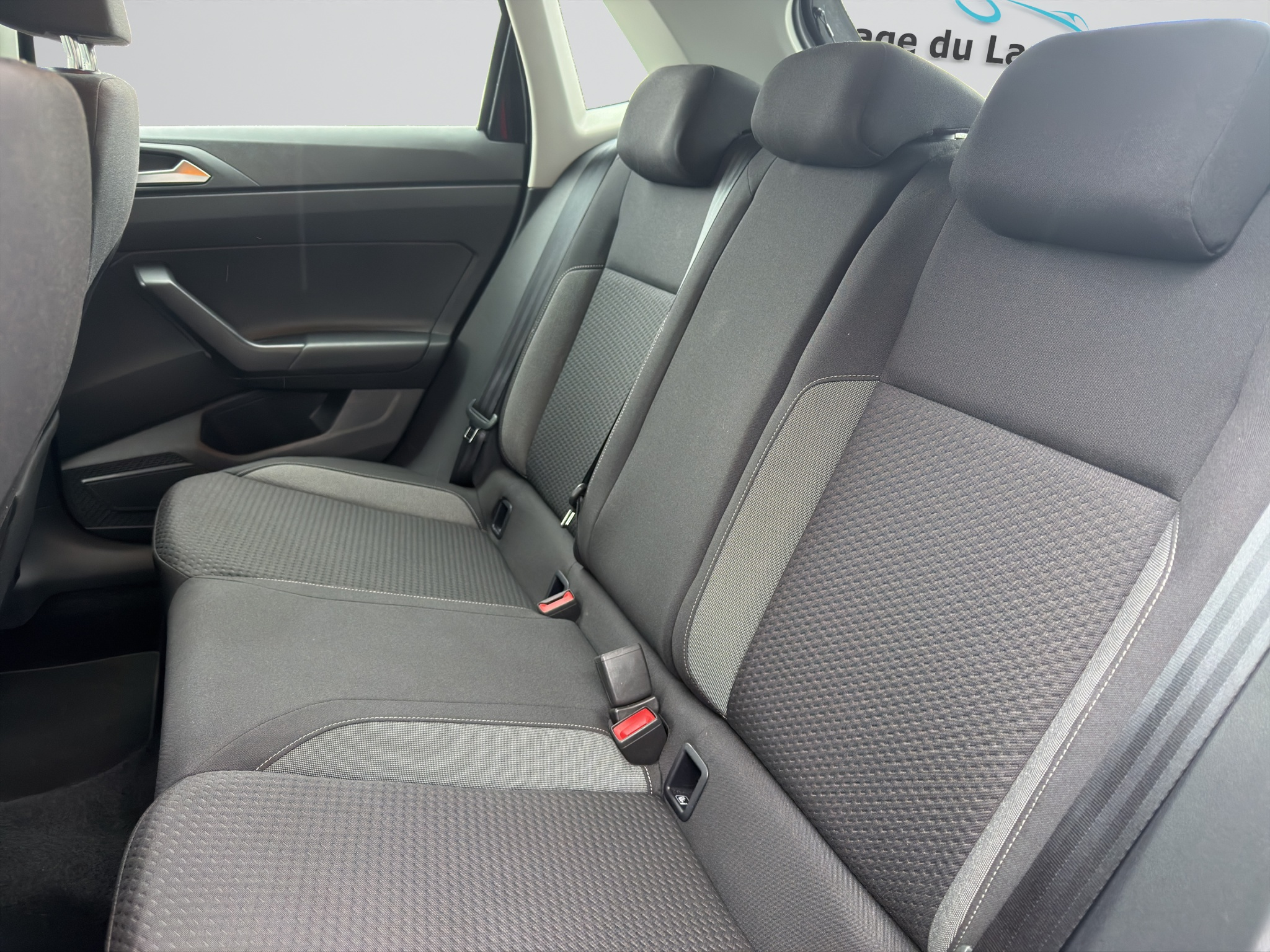 listing desktop thumbnail image 16