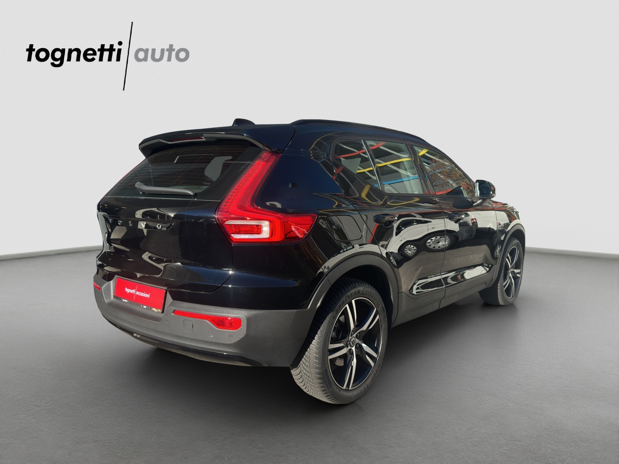 listing desktop thumbnail image 3