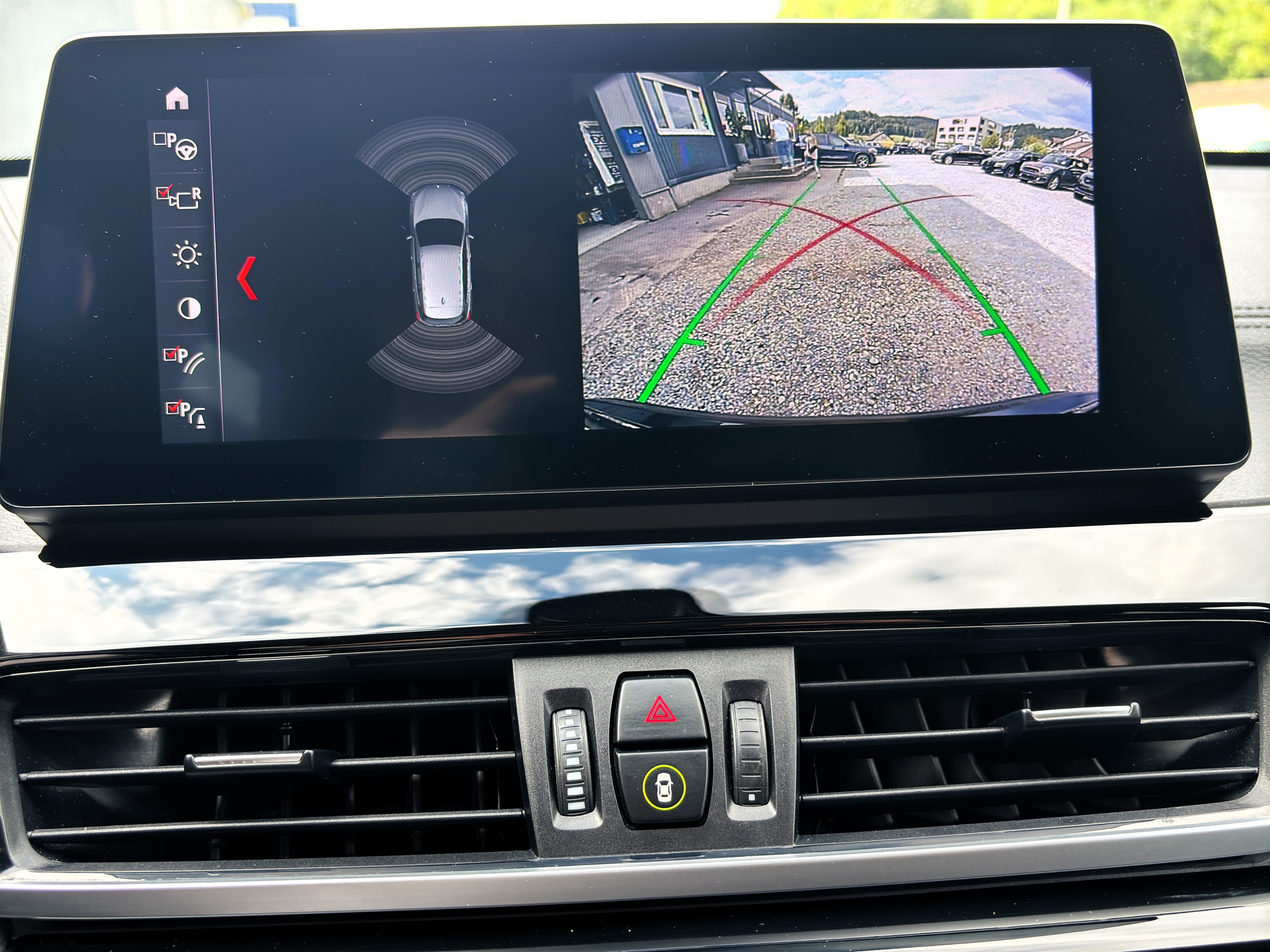 listing desktop thumbnail image 11