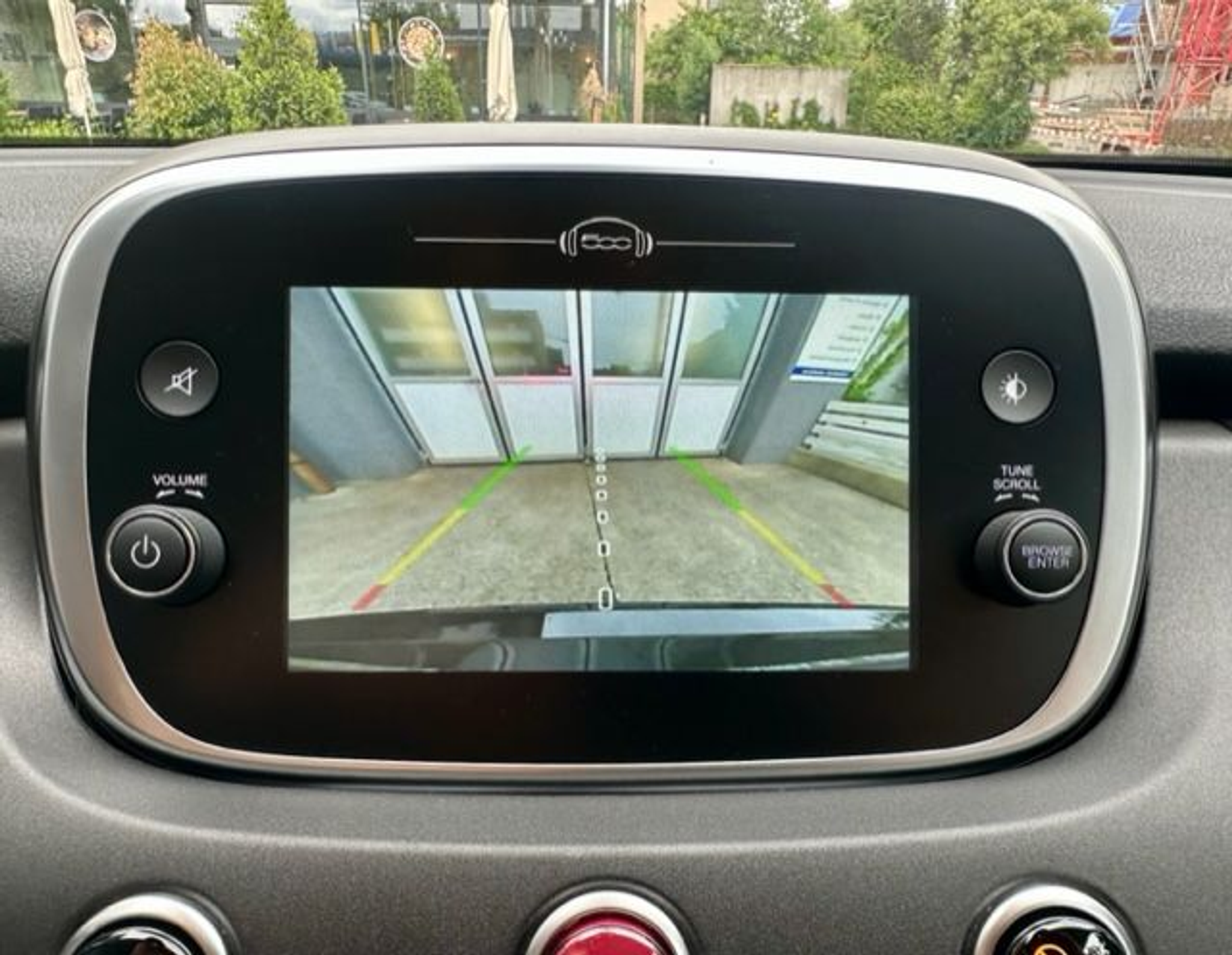 listing desktop thumbnail image 11