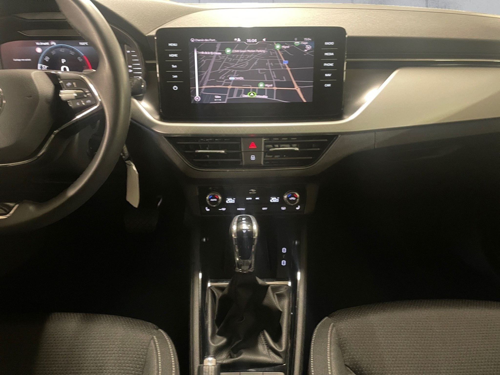 listing desktop thumbnail image 10