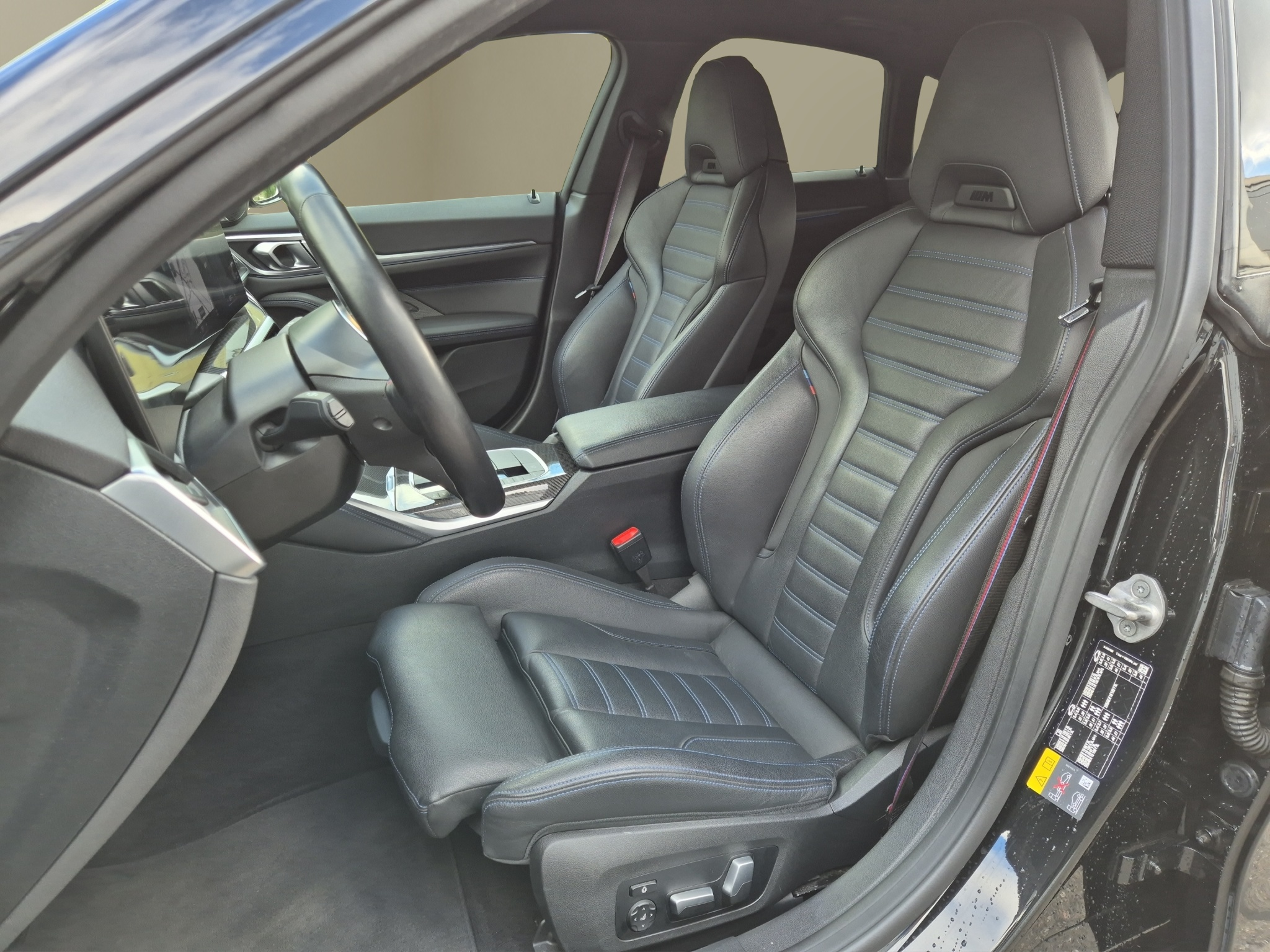 listing desktop thumbnail image 8