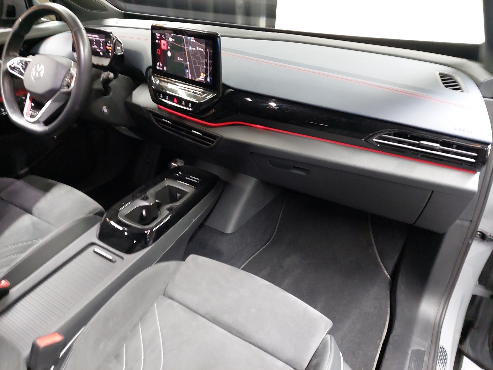 listing desktop thumbnail image 9