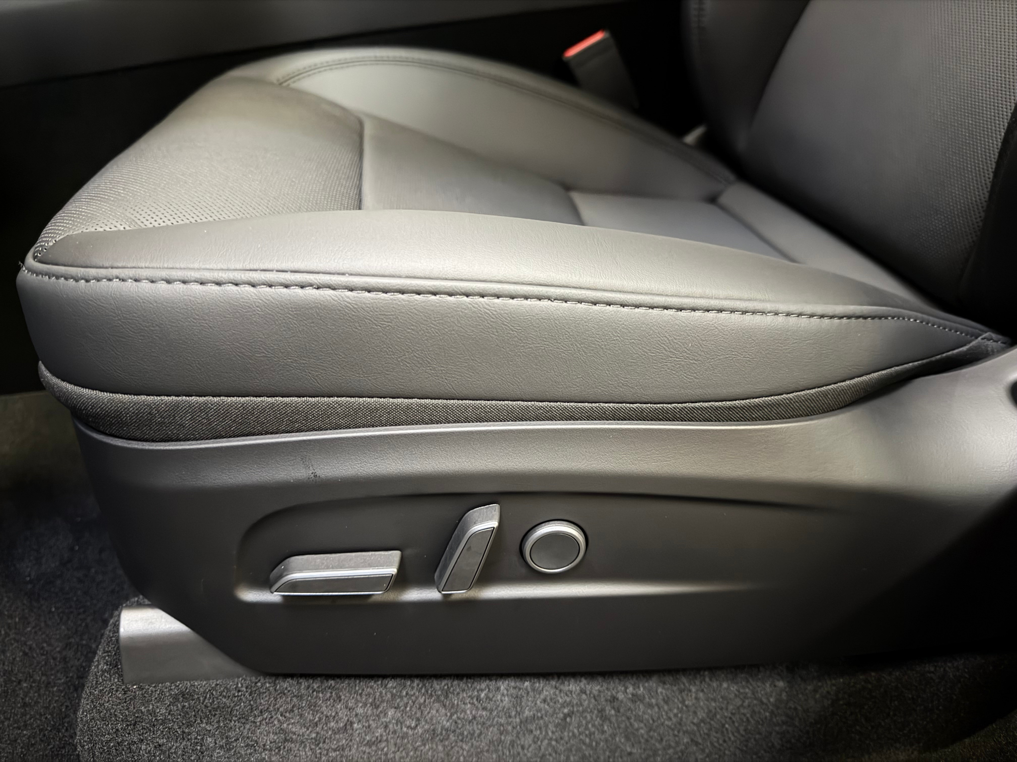 listing desktop thumbnail image 16