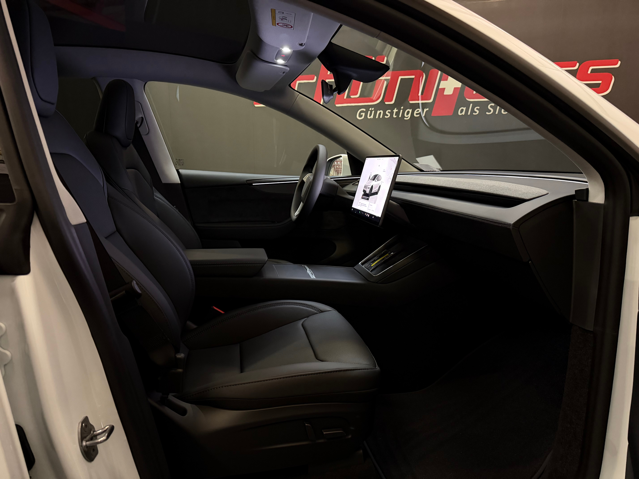 listing desktop thumbnail image 13