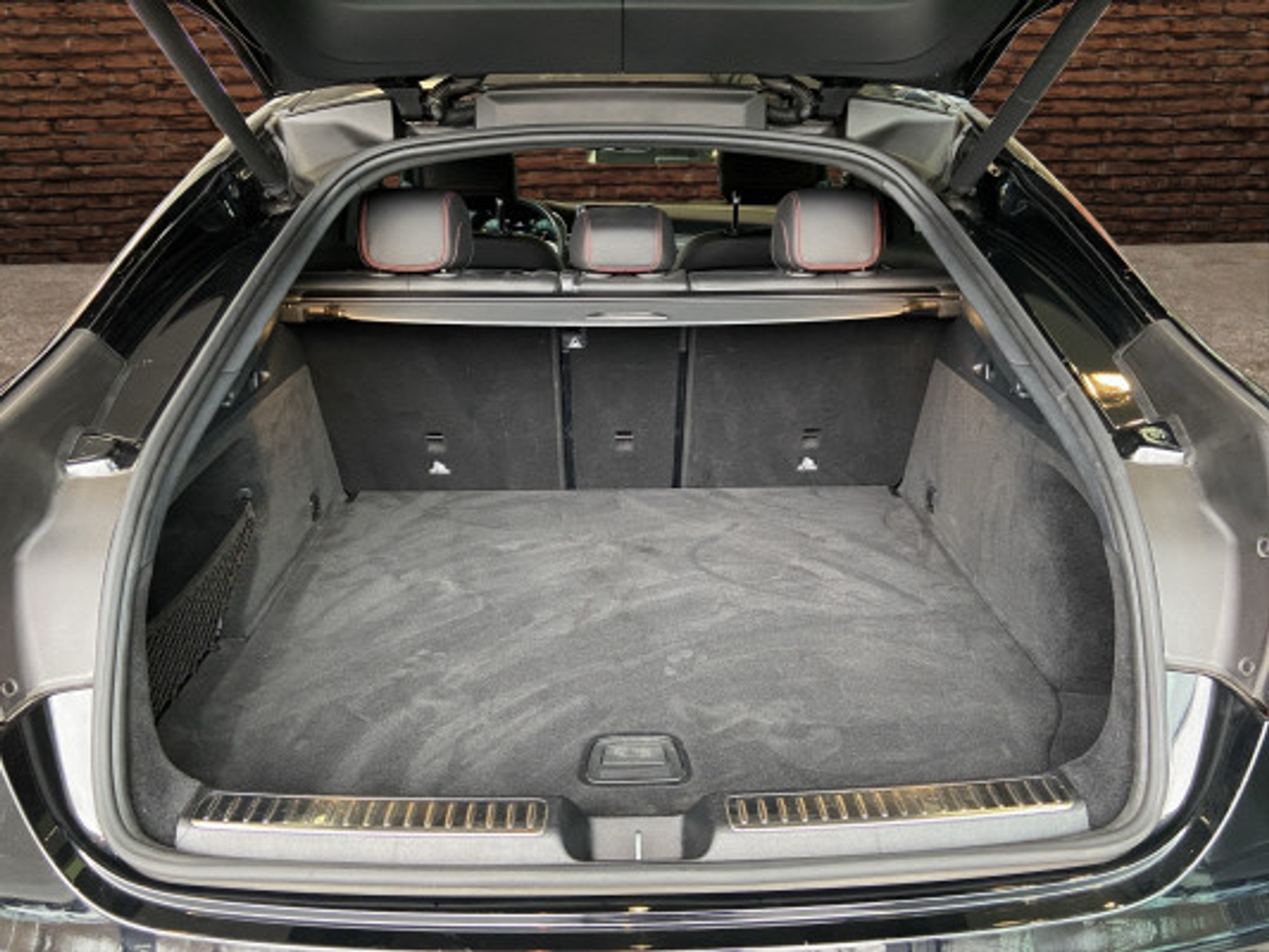 listing desktop thumbnail image 6