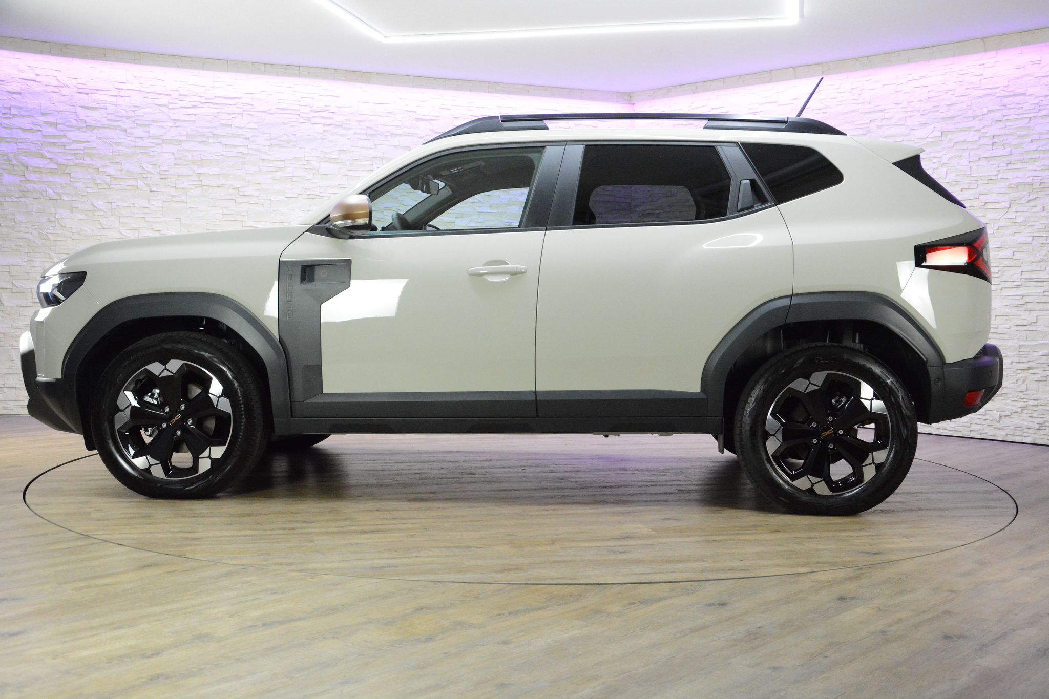 listing desktop thumbnail image 2