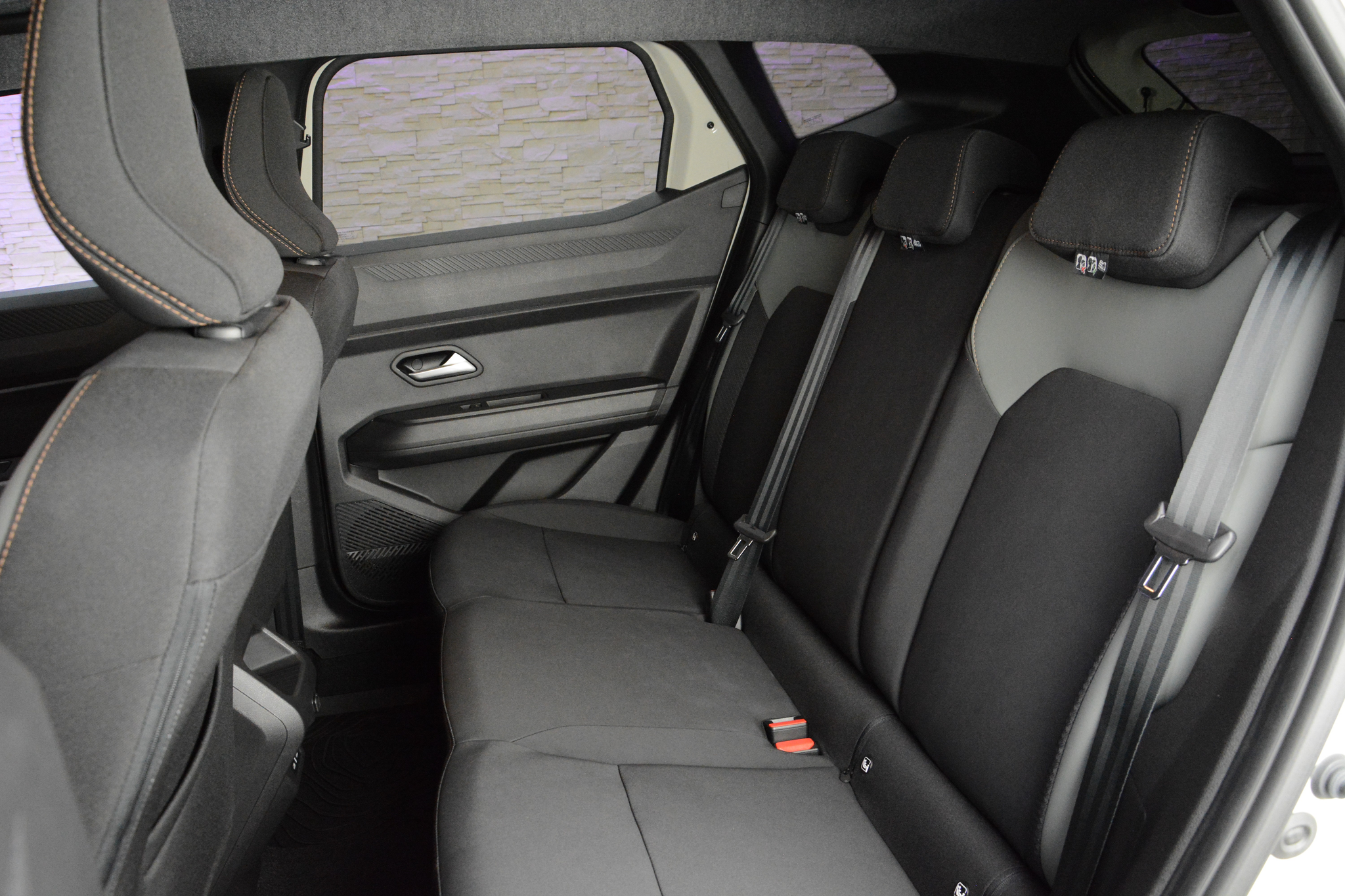 listing desktop thumbnail image 9