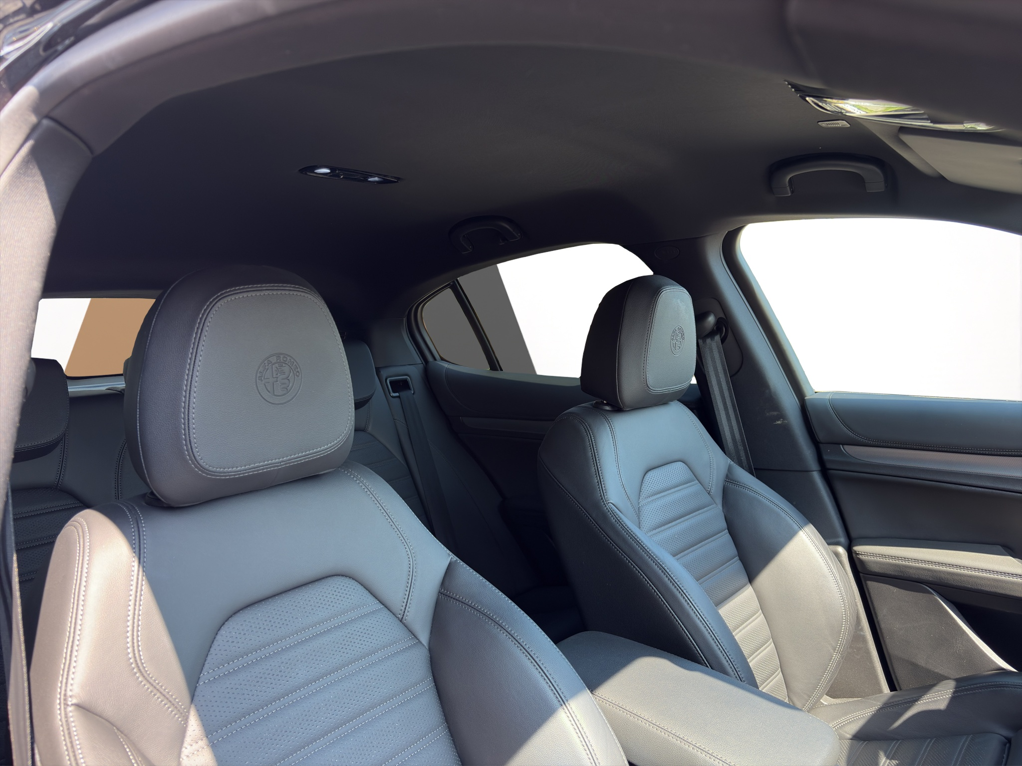 listing desktop thumbnail image 19