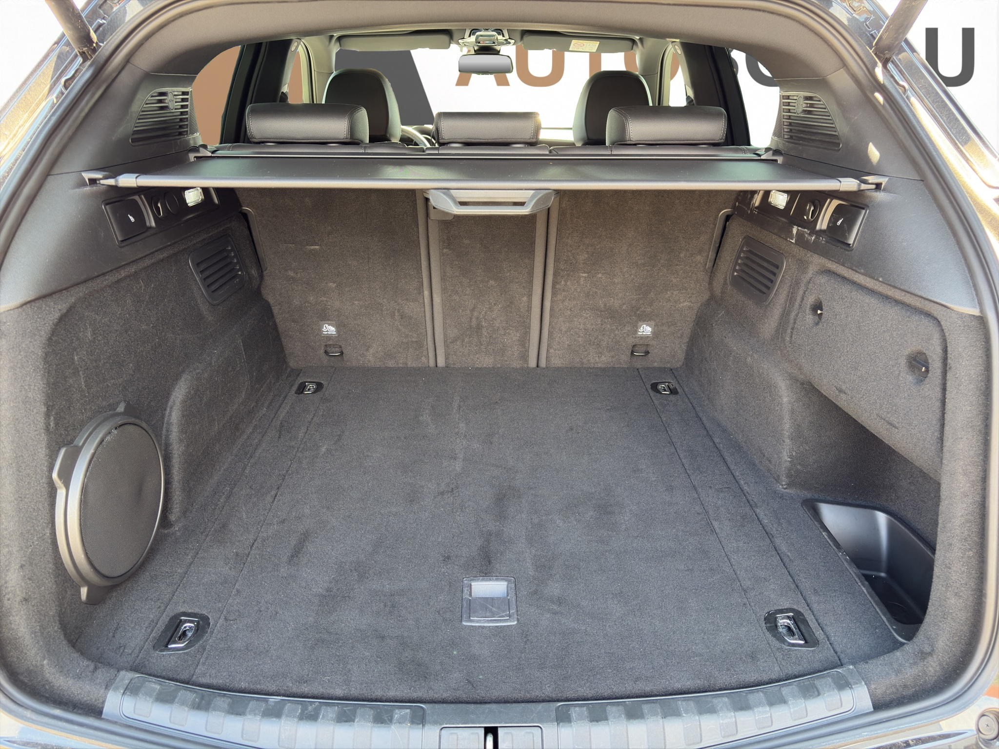 listing desktop thumbnail image 17