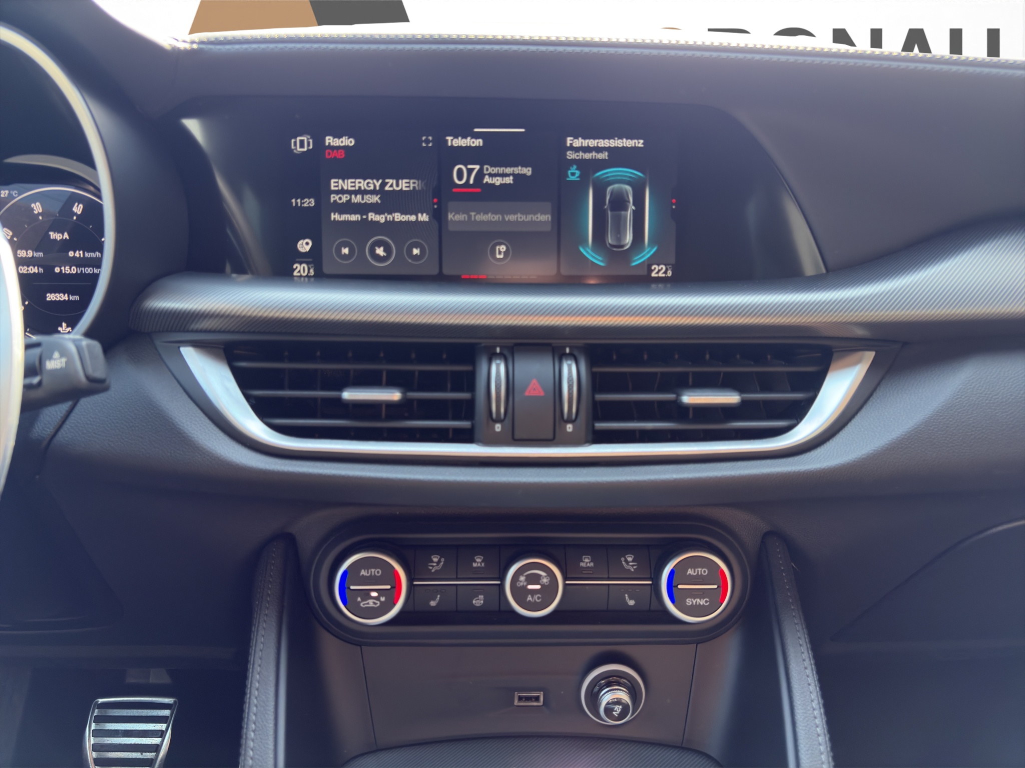 listing desktop thumbnail image 16