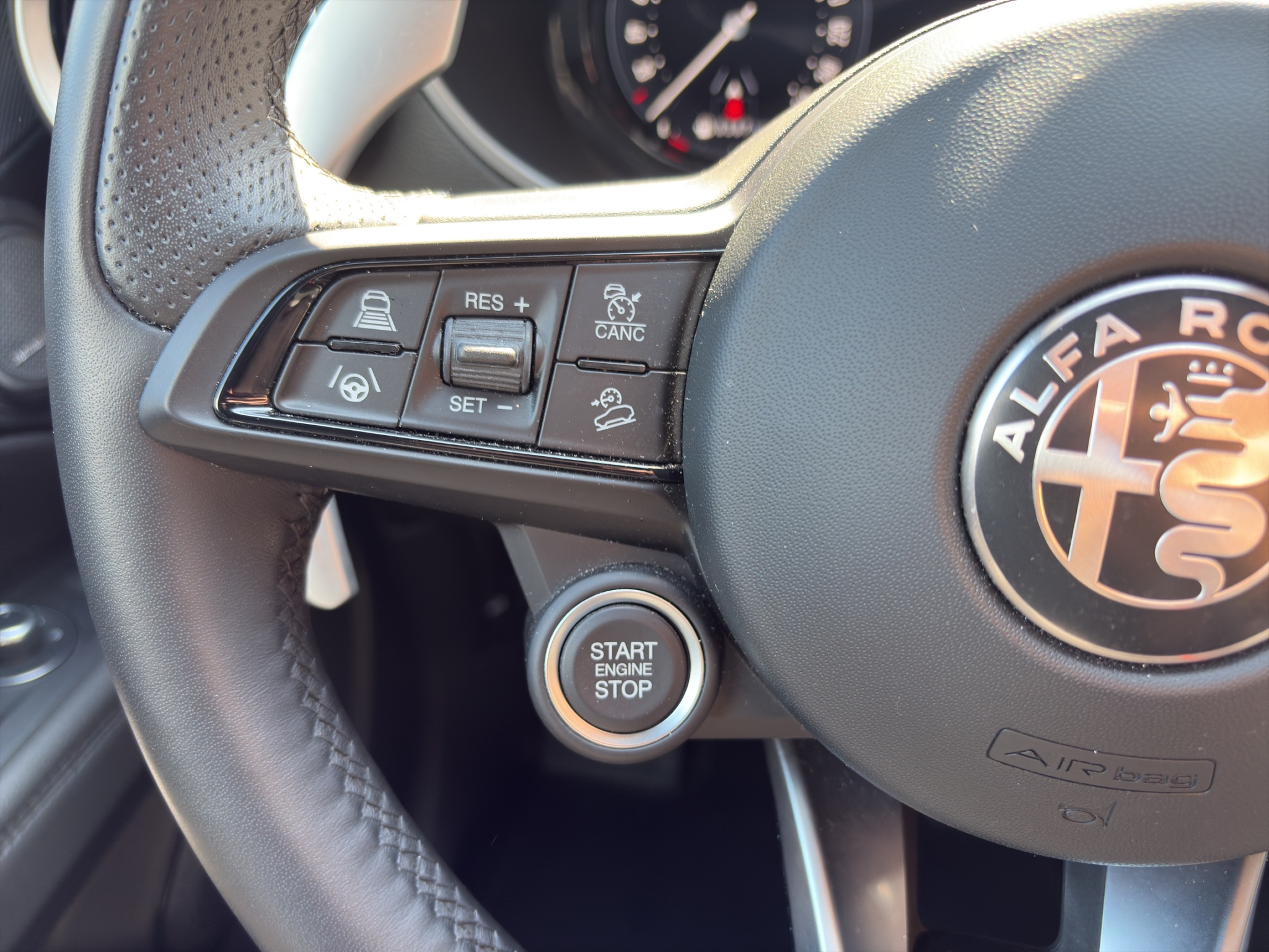 listing desktop thumbnail image 23