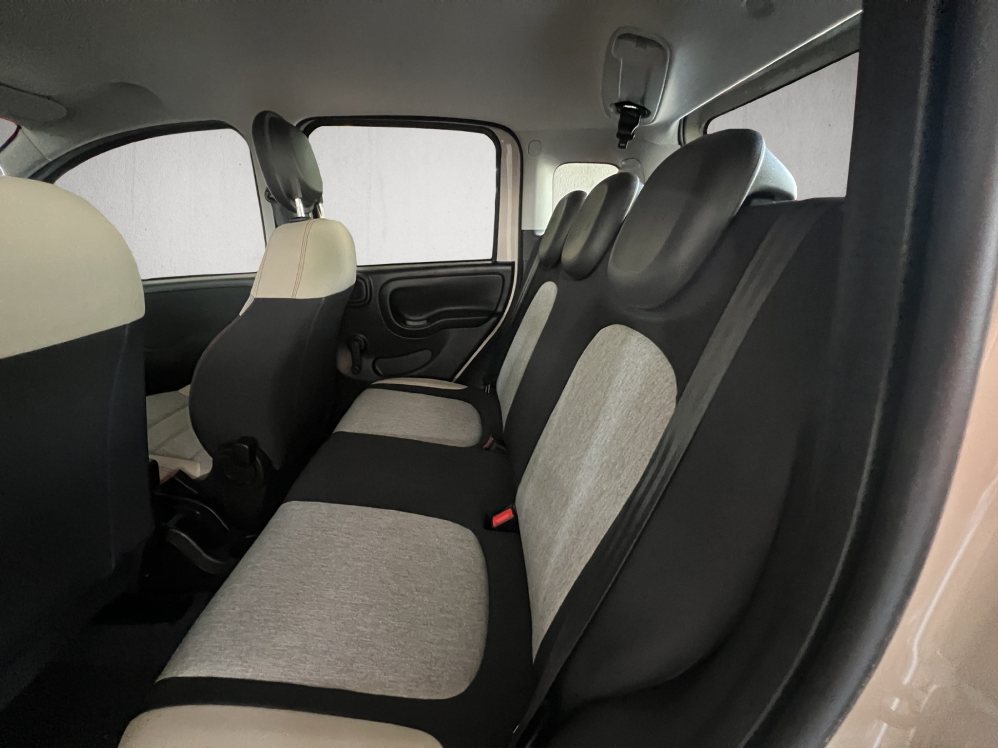 listing desktop thumbnail image 5