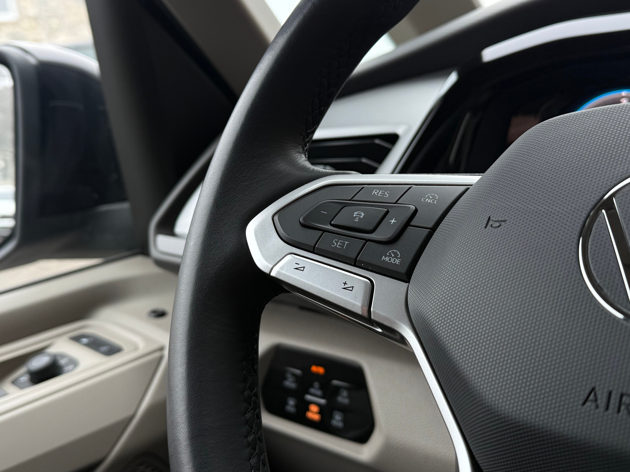 listing desktop thumbnail image 21