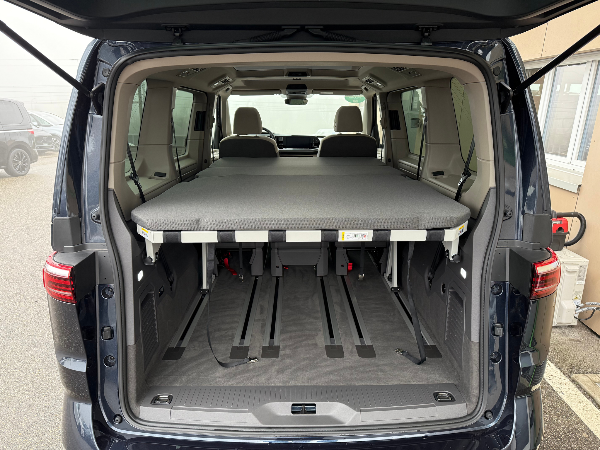 listing desktop thumbnail image 27