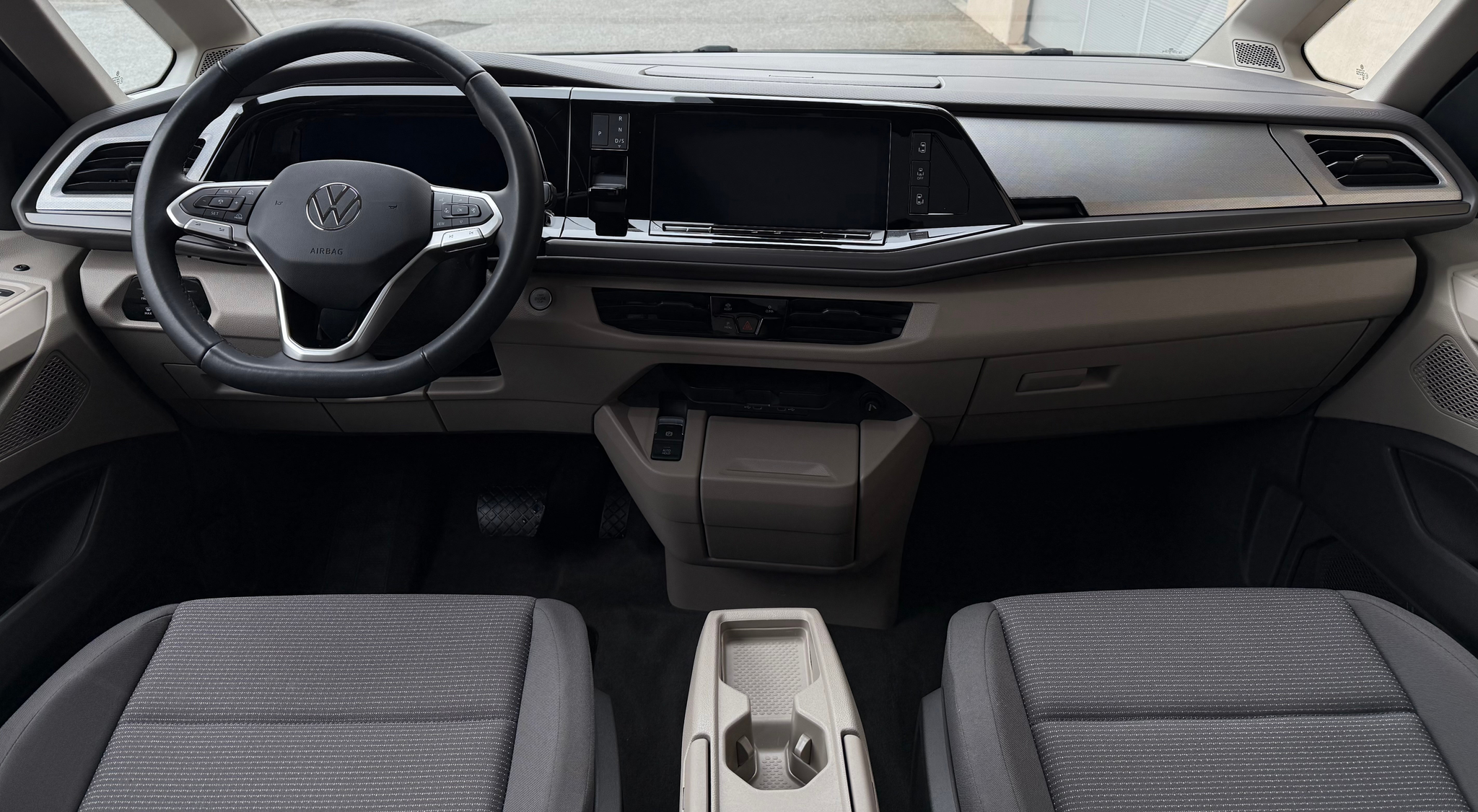 listing desktop thumbnail image 14