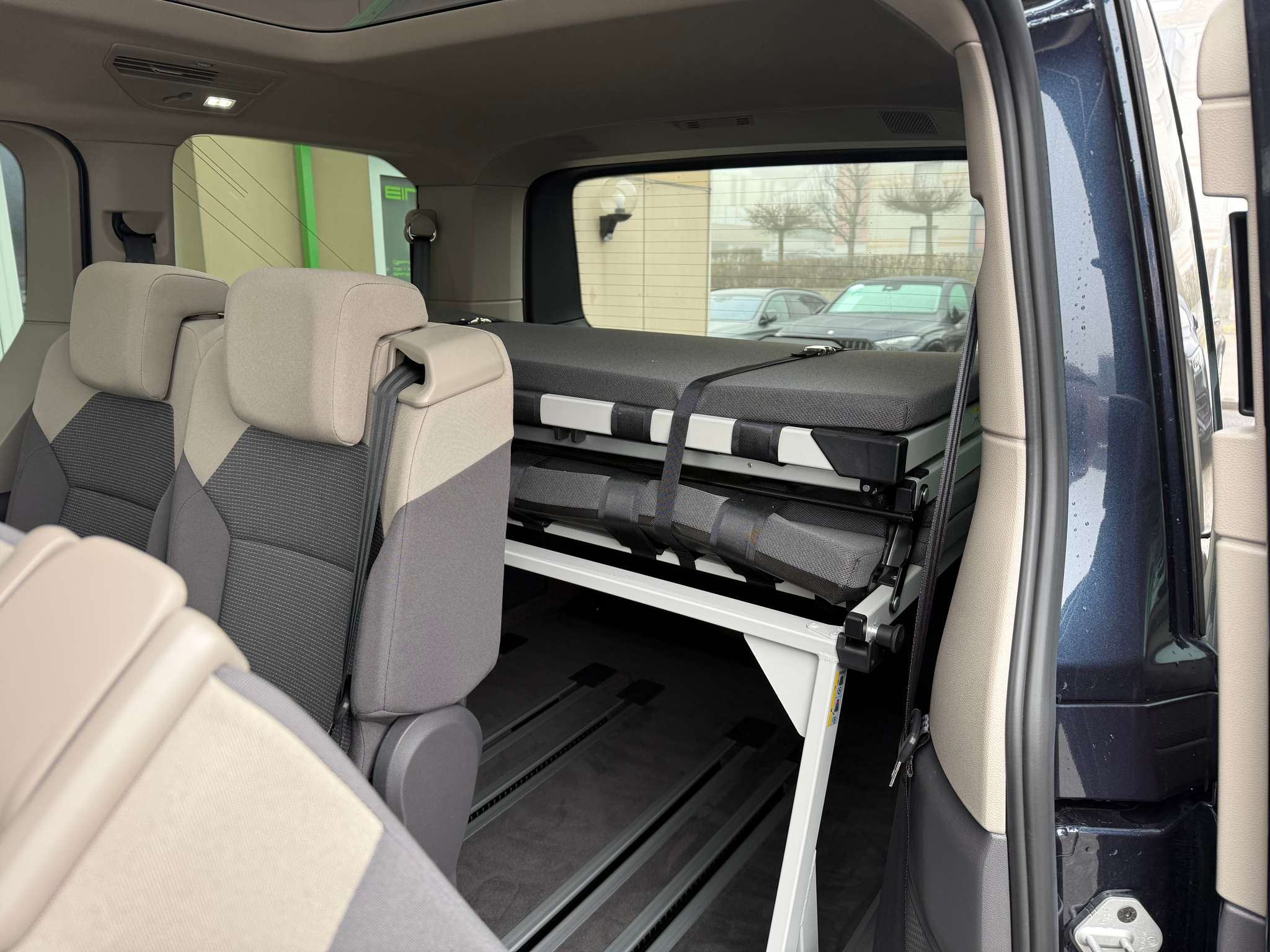 listing desktop thumbnail image 25