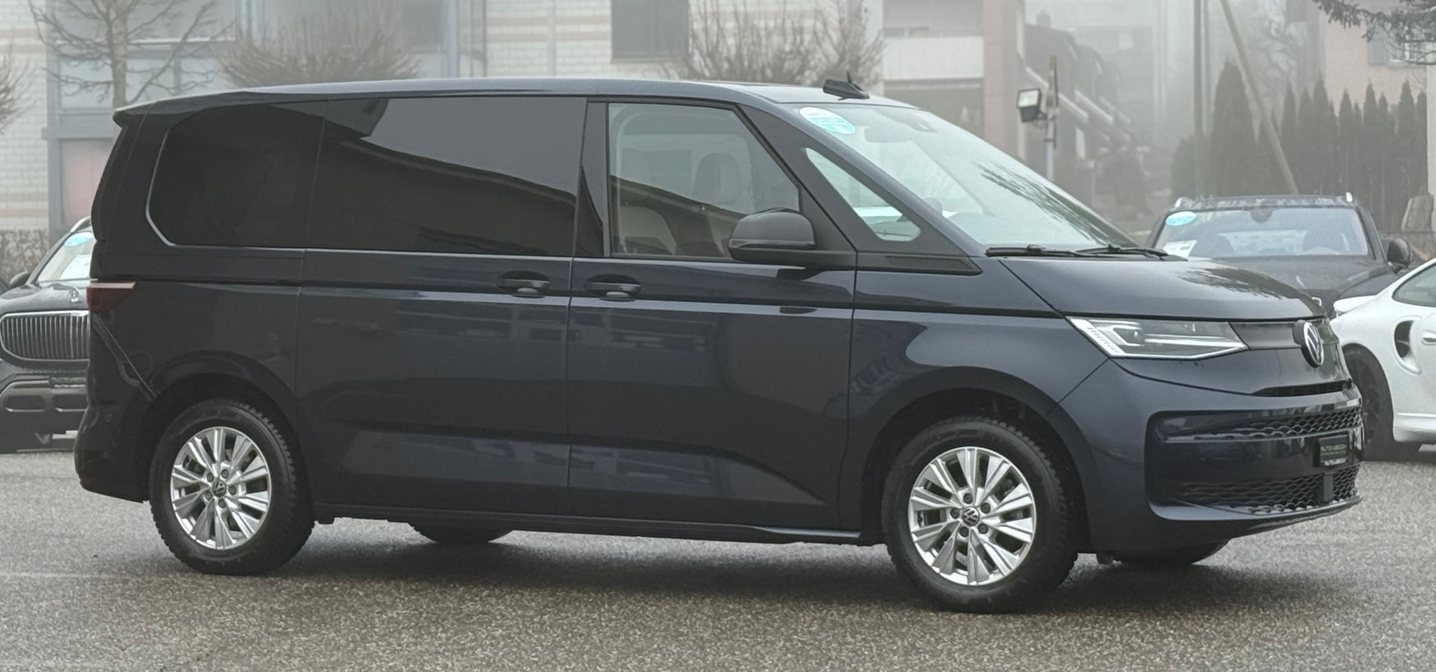 listing desktop thumbnail image 2