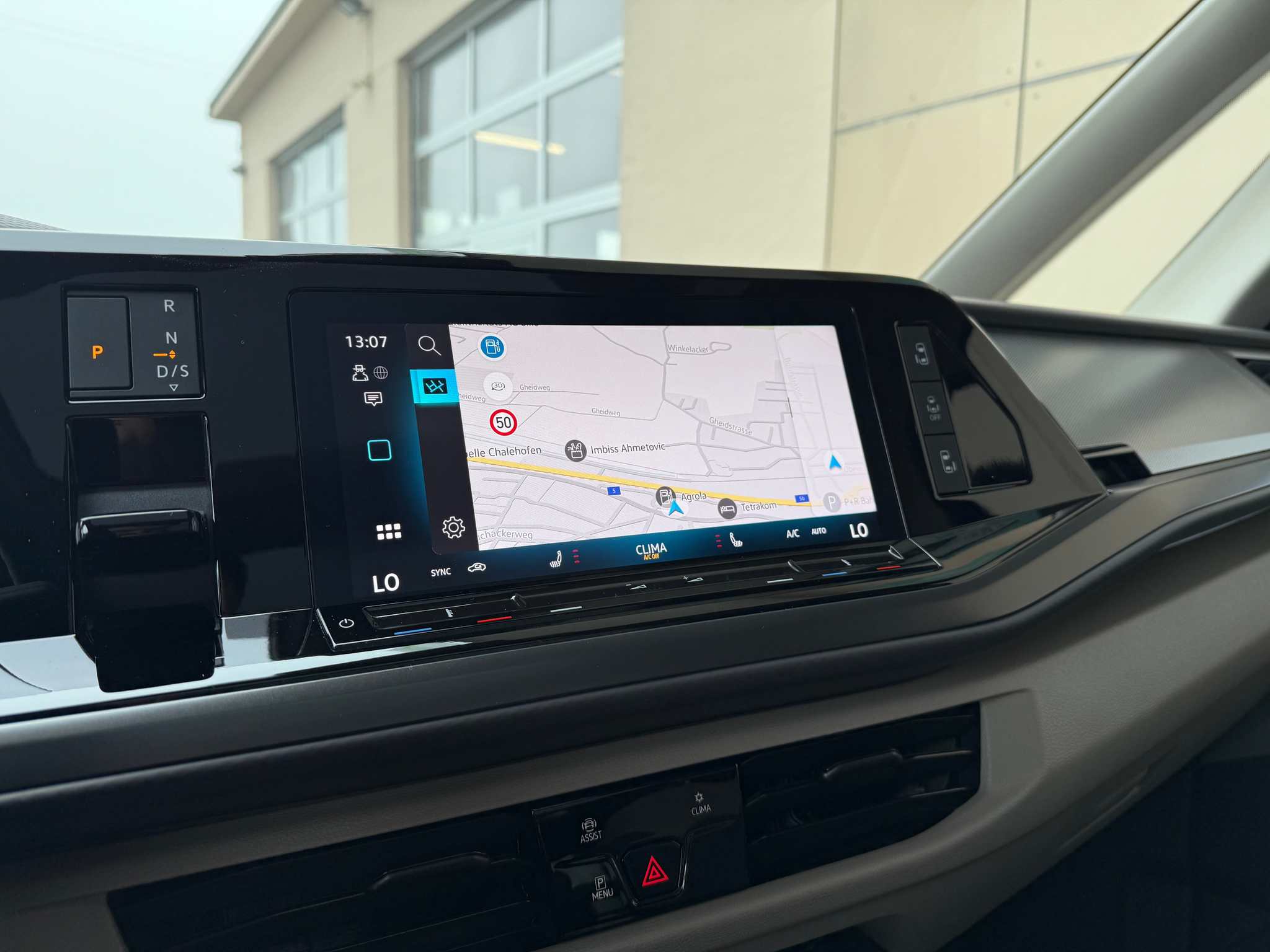 listing desktop thumbnail image 16