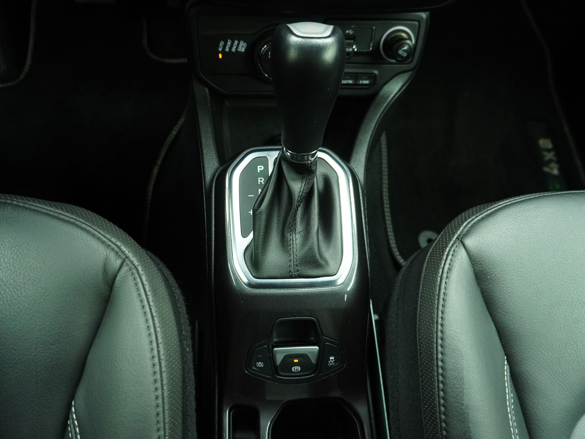 listing desktop thumbnail image 15