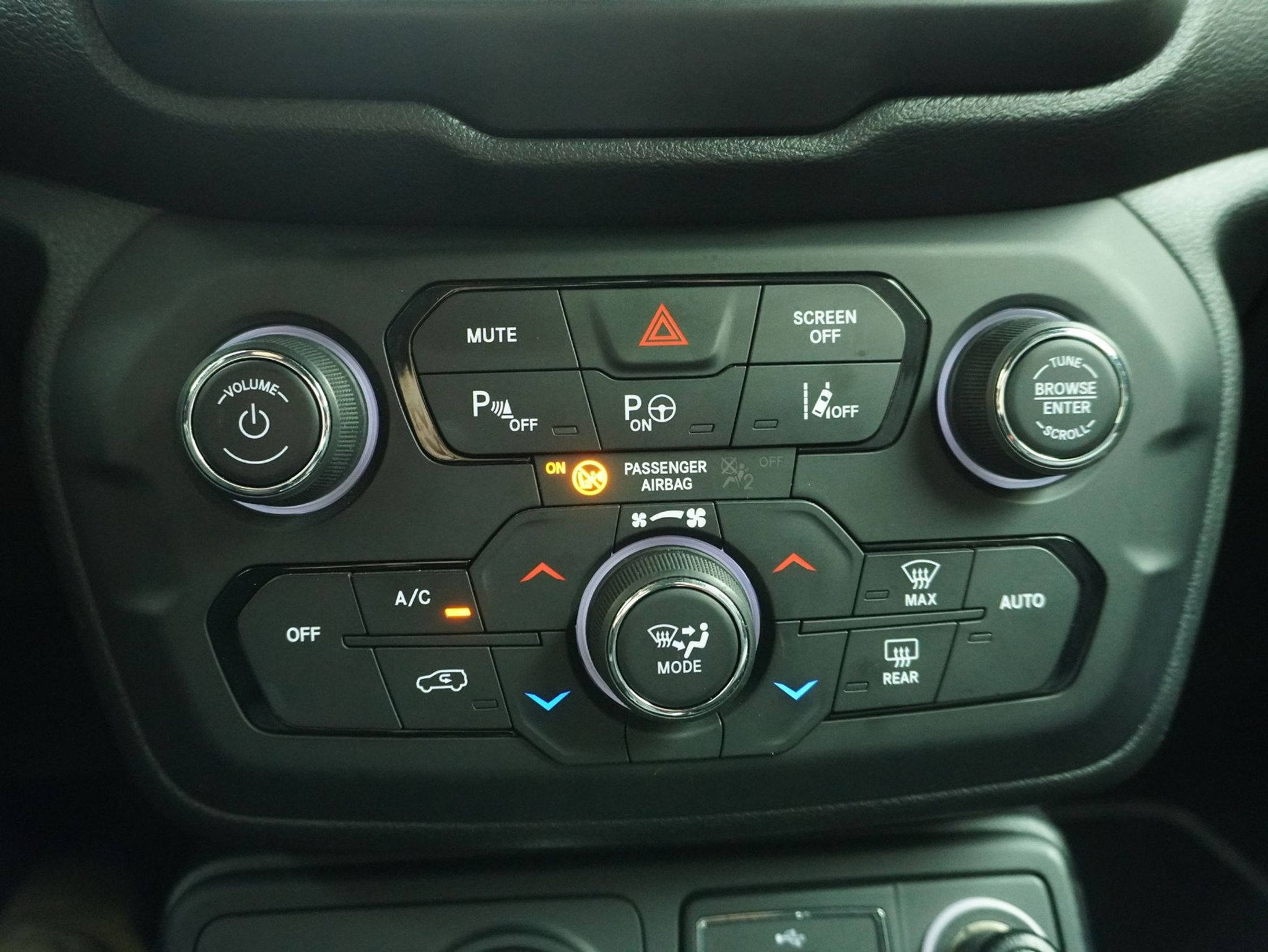 listing desktop thumbnail image 14